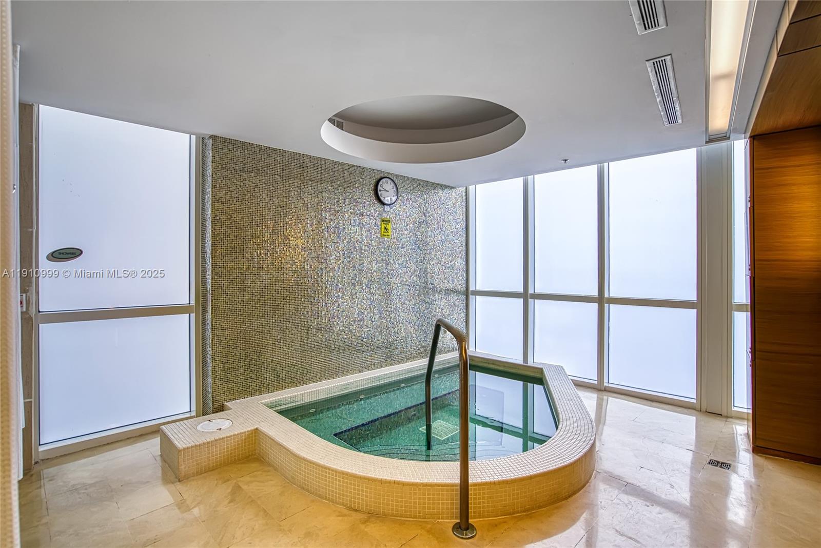 18201 Collins Ave #1701 Sunny Isles Beach, FL 33160