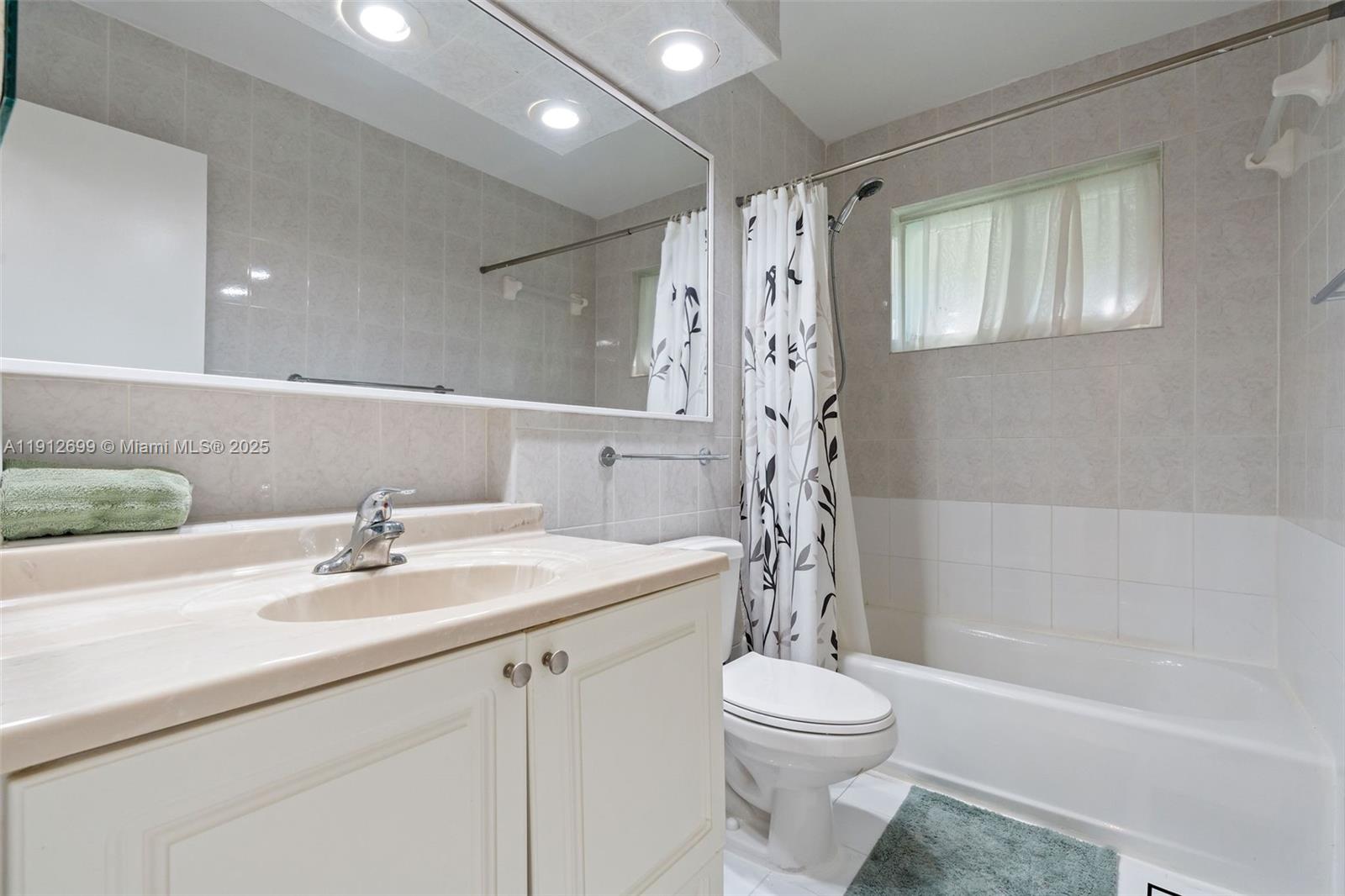 15420 SW 86th Ave Palmetto Bay, FL 33157