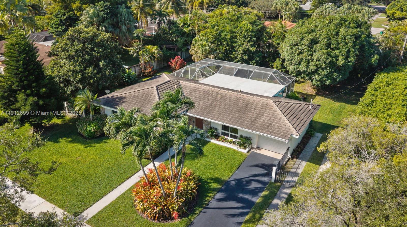 15420 SW 86th Ave Palmetto Bay, FL 33157