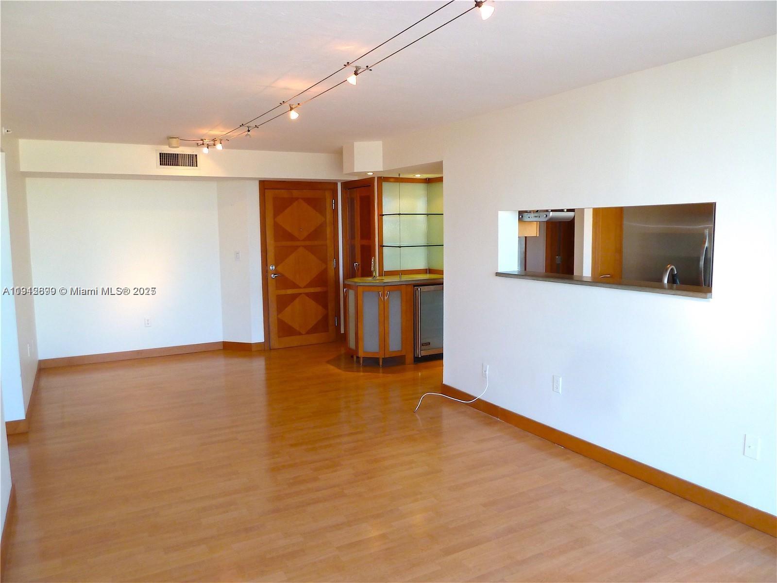 1688 West Ave #405 Miami Beach, FL 33139