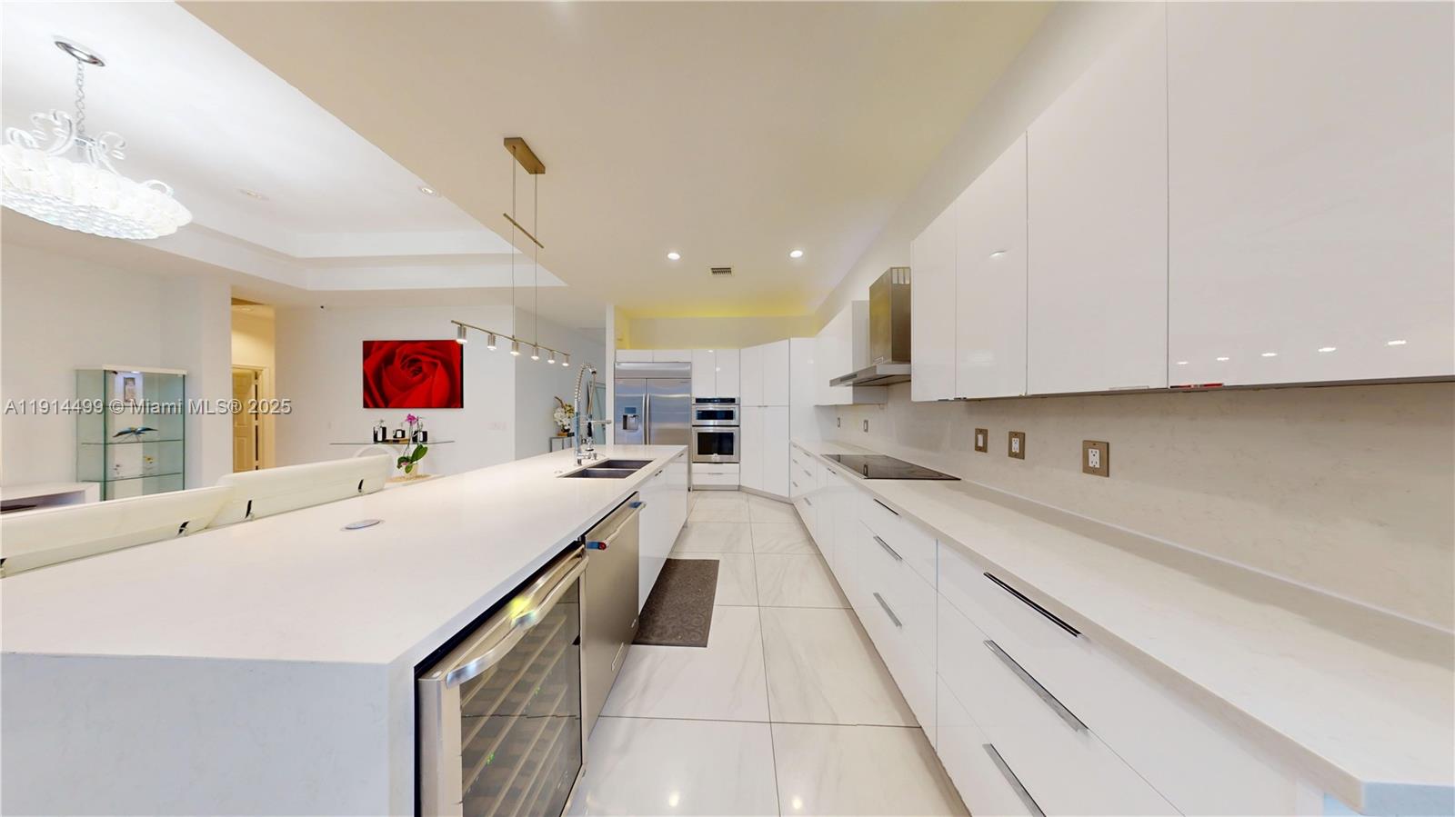 1946 Harbor Vw Cir Weston, FL 33327