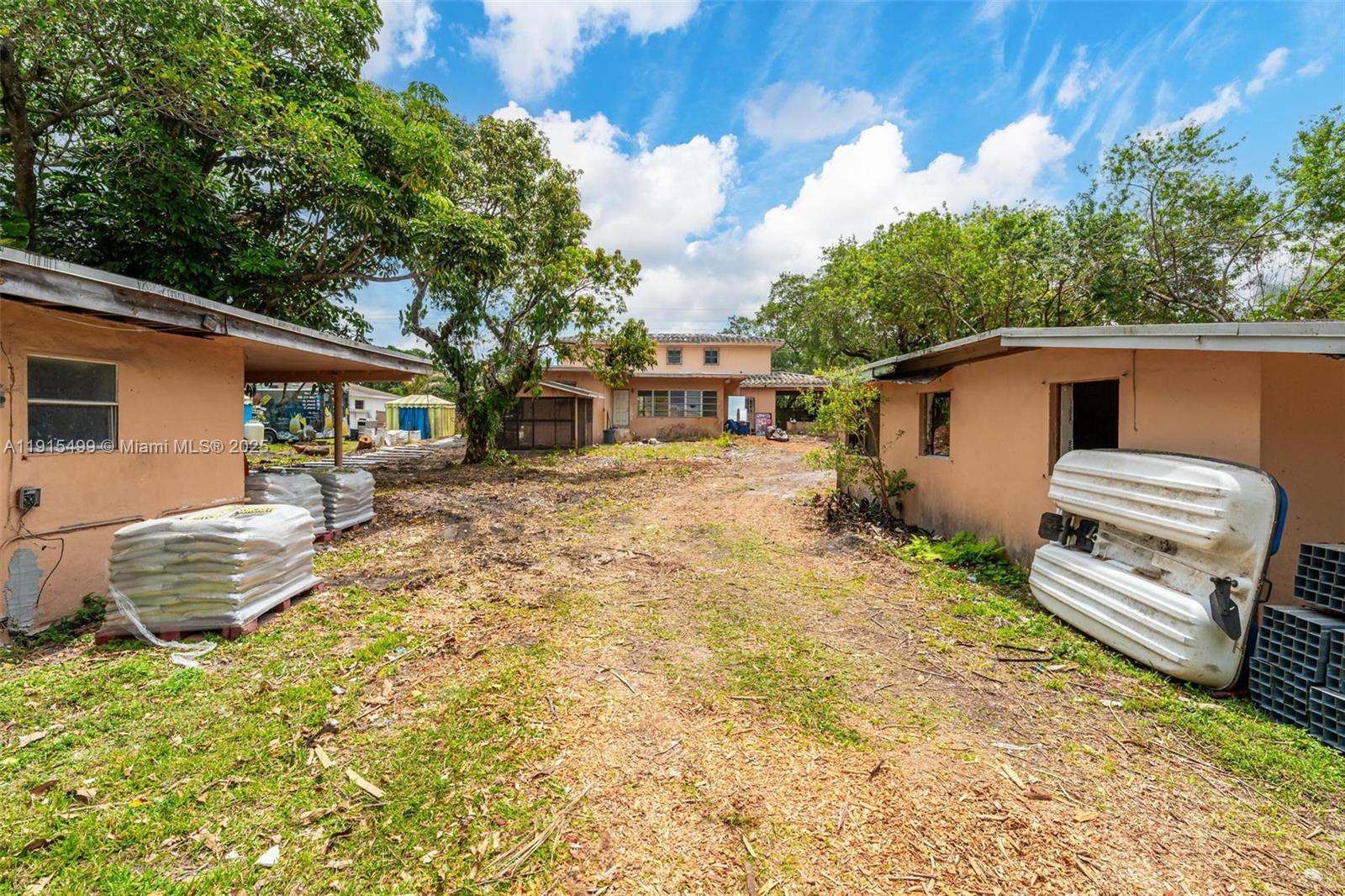 15100 NW River Dr Miami, FL 33169