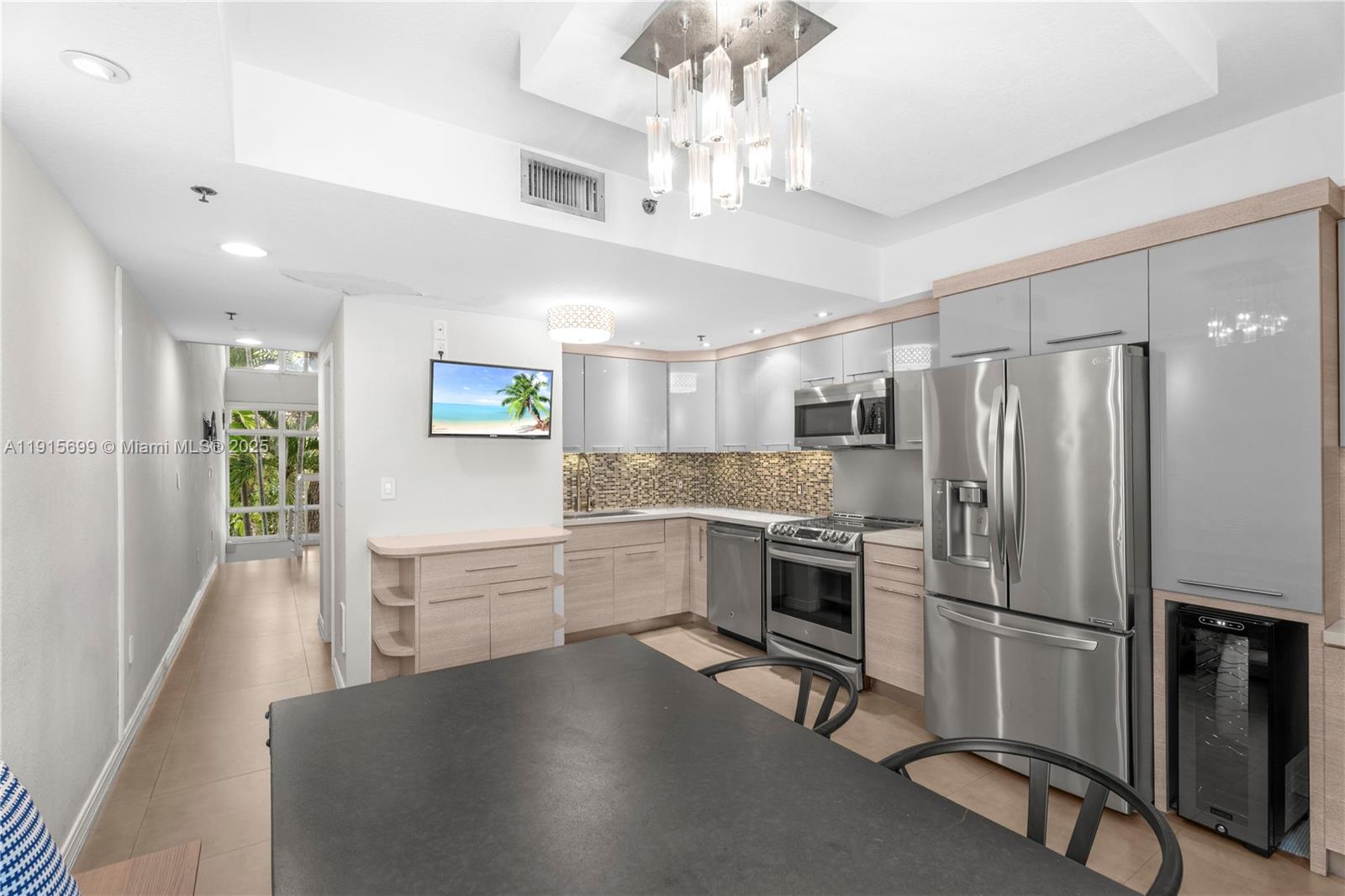 1853 Jefferson Ave #6 Miami Beach, FL 33139