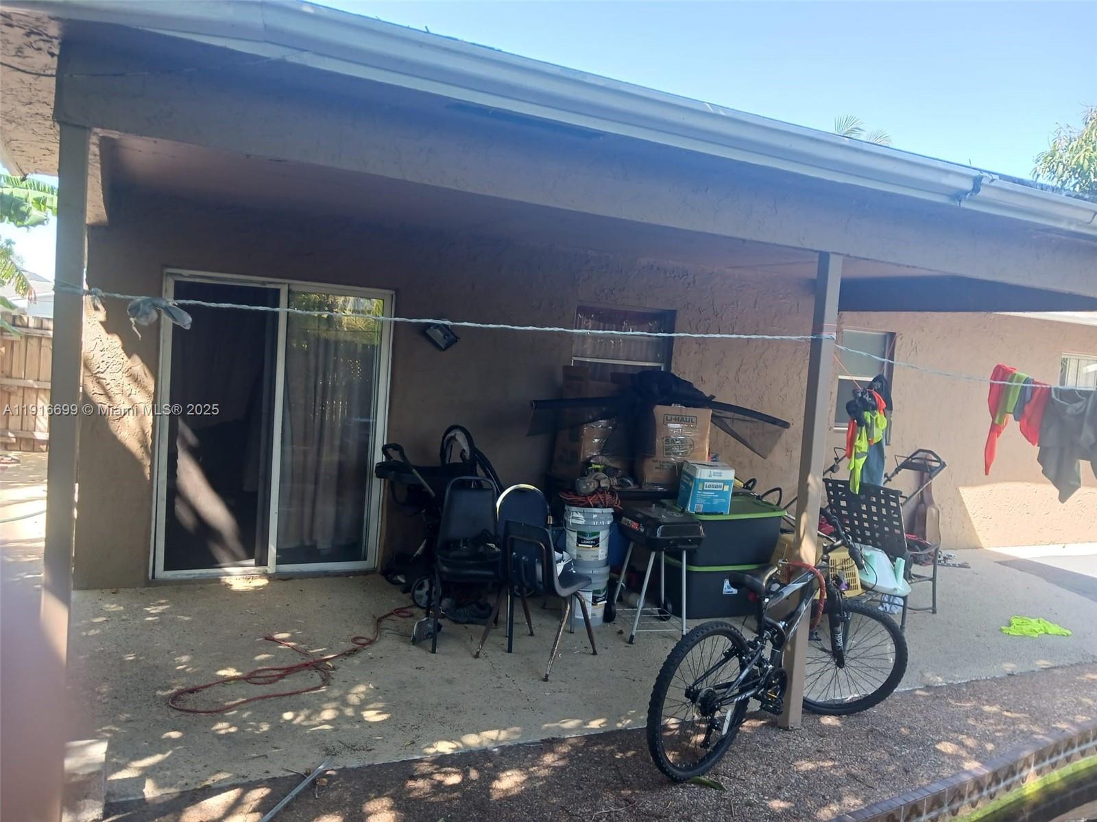 7708 SW 9th St North Lauderdale, FL 33068