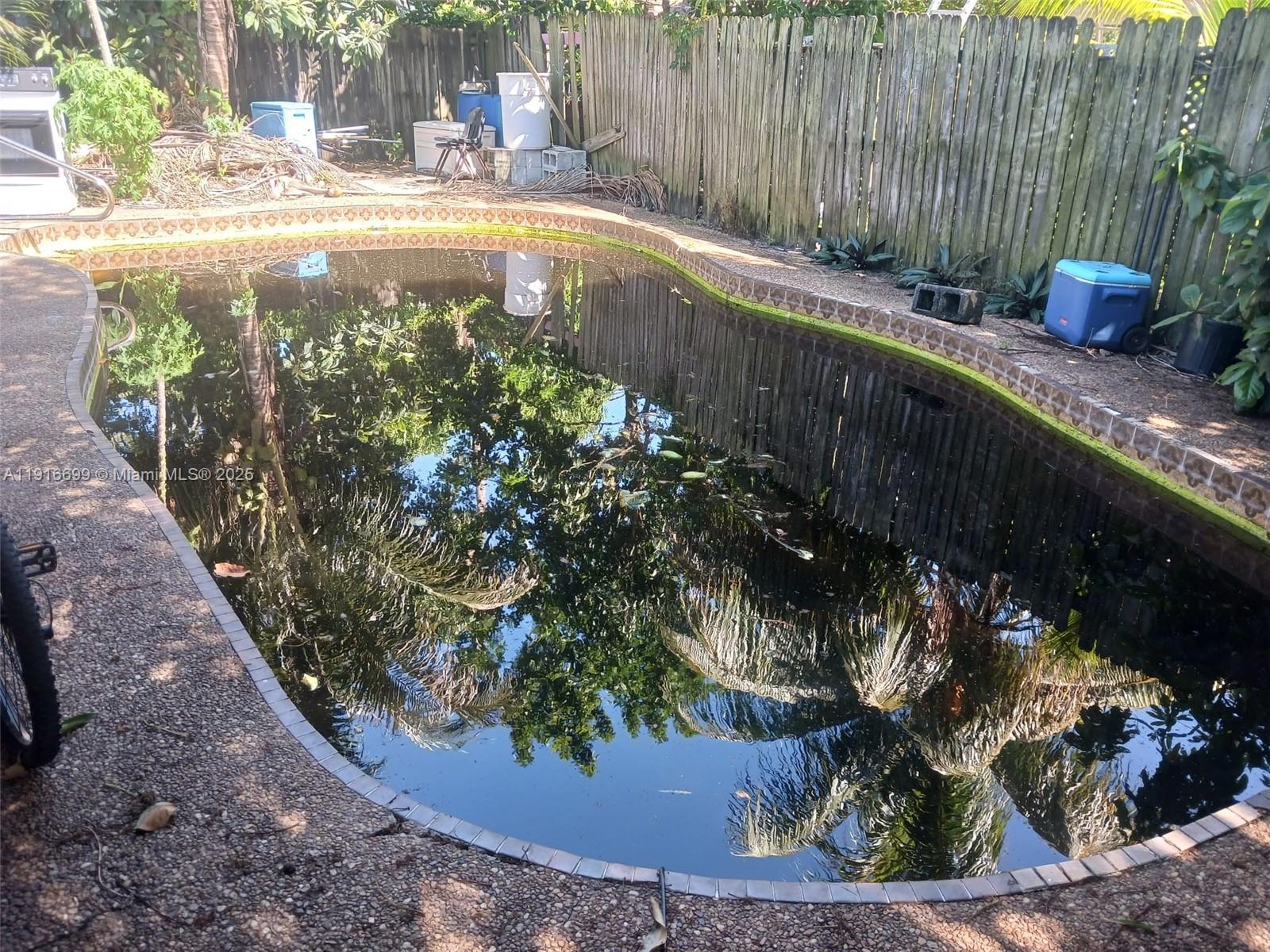 7708 SW 9th St North Lauderdale, FL 33068