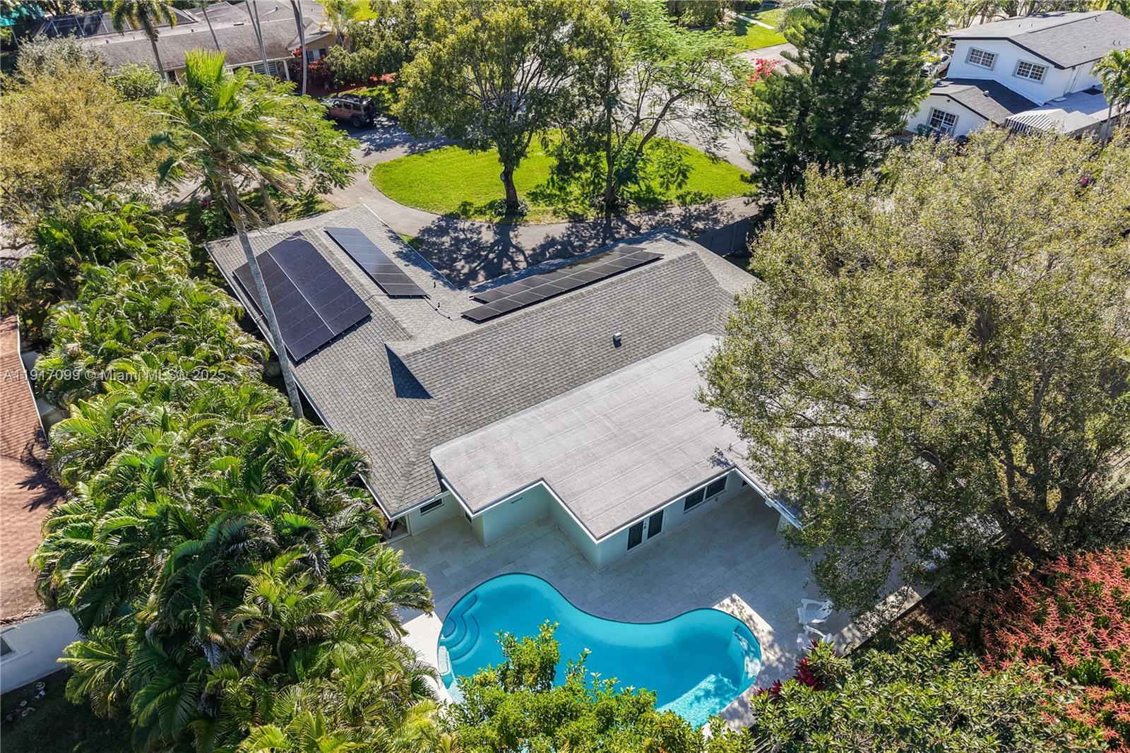 8445 SW 158th St Palmetto Bay, FL 33157