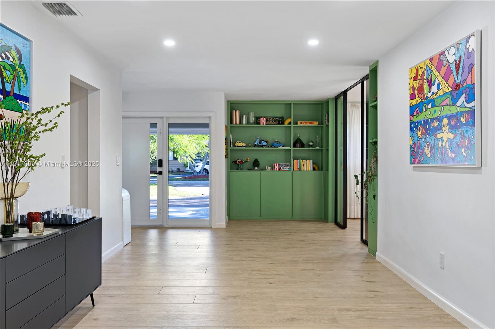 8445 SW 158th St Palmetto Bay, FL 33157