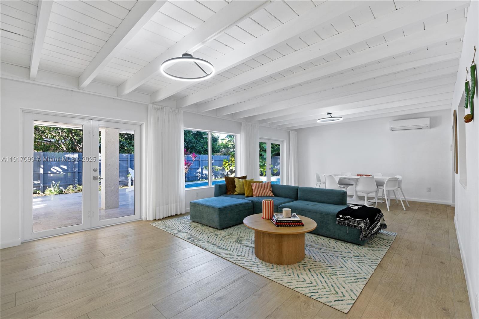 8445 SW 158th St Palmetto Bay, FL 33157