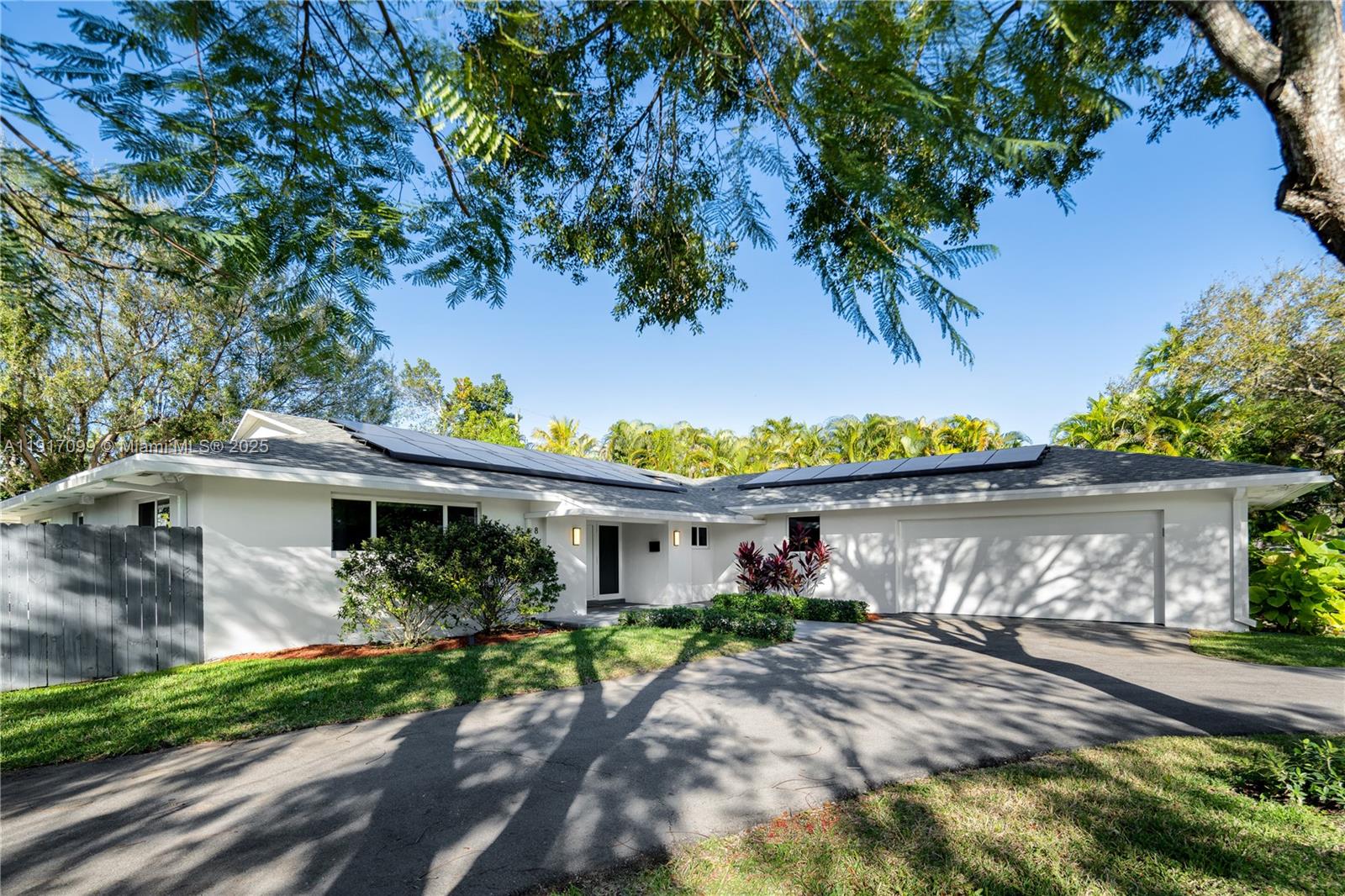 8445 SW 158th St Palmetto Bay, FL 33157