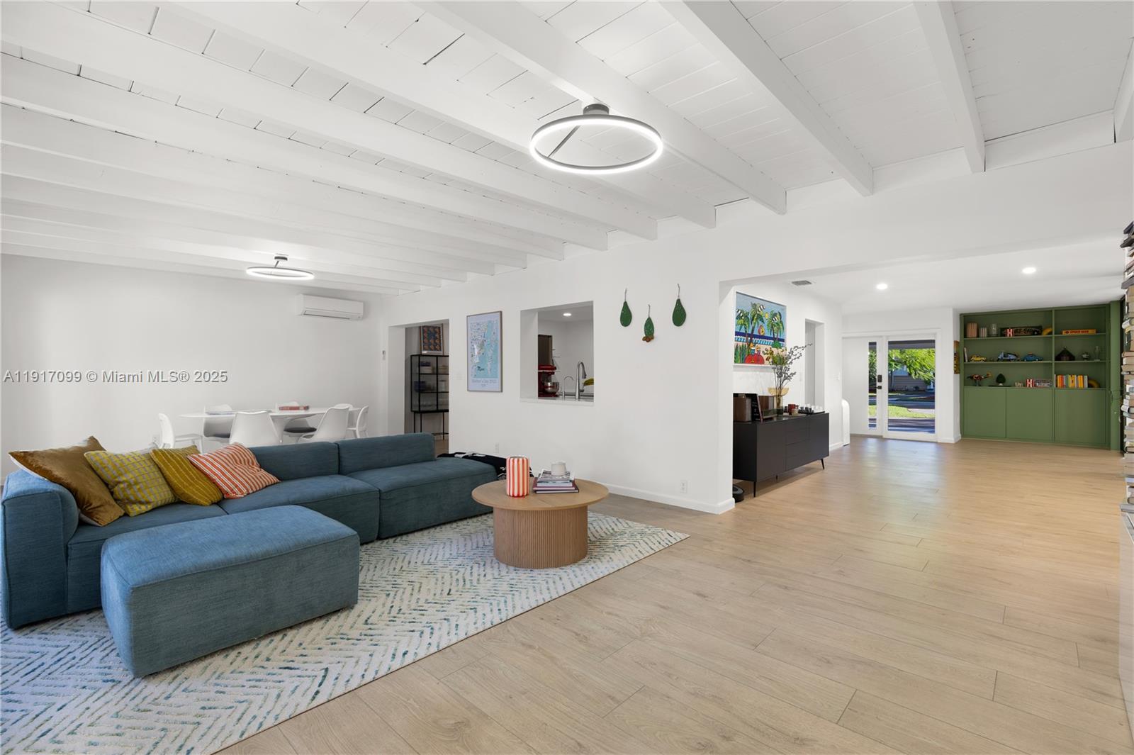 8445 SW 158th St Palmetto Bay, FL 33157