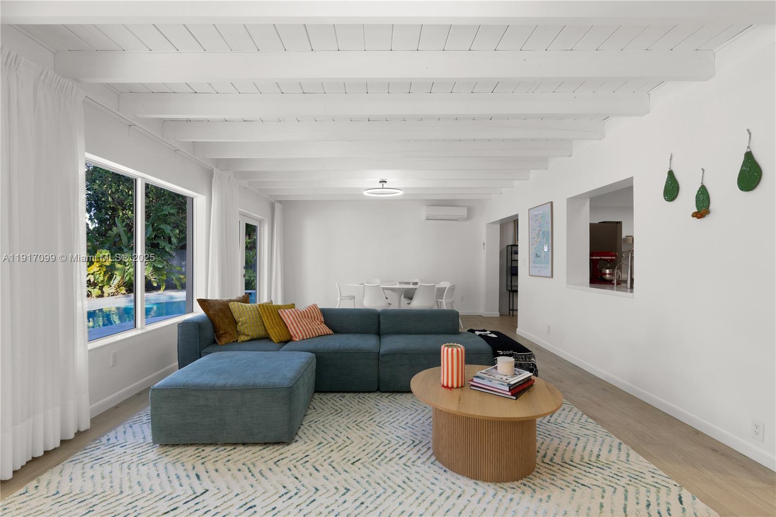 8445 SW 158th St Palmetto Bay, FL 33157