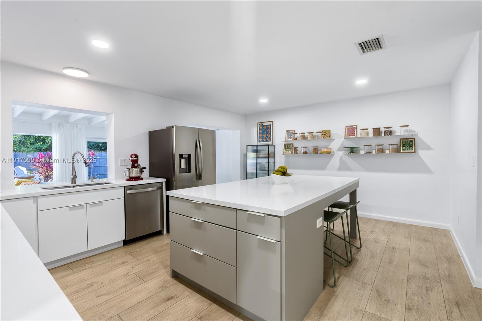 8445 SW 158th St Palmetto Bay, FL 33157