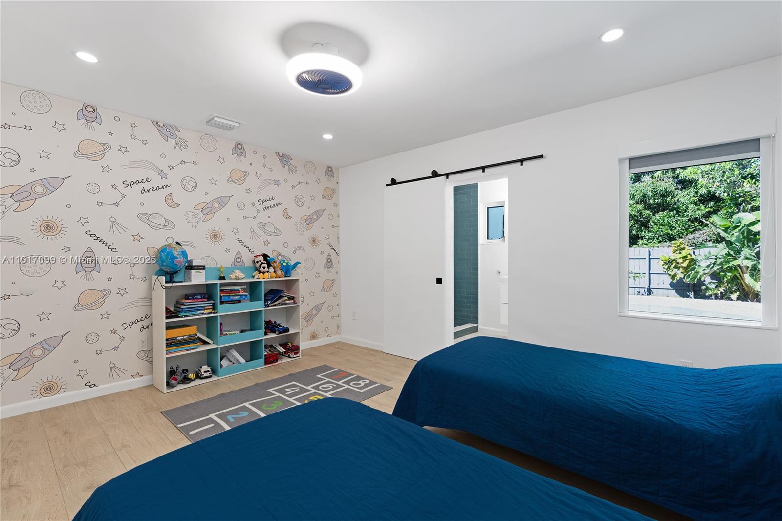 8445 SW 158th St Palmetto Bay, FL 33157