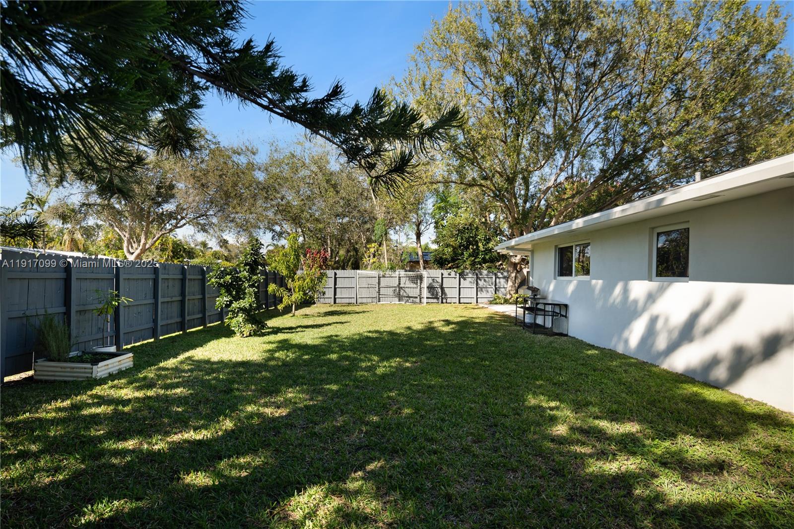 8445 SW 158th St Palmetto Bay, FL 33157