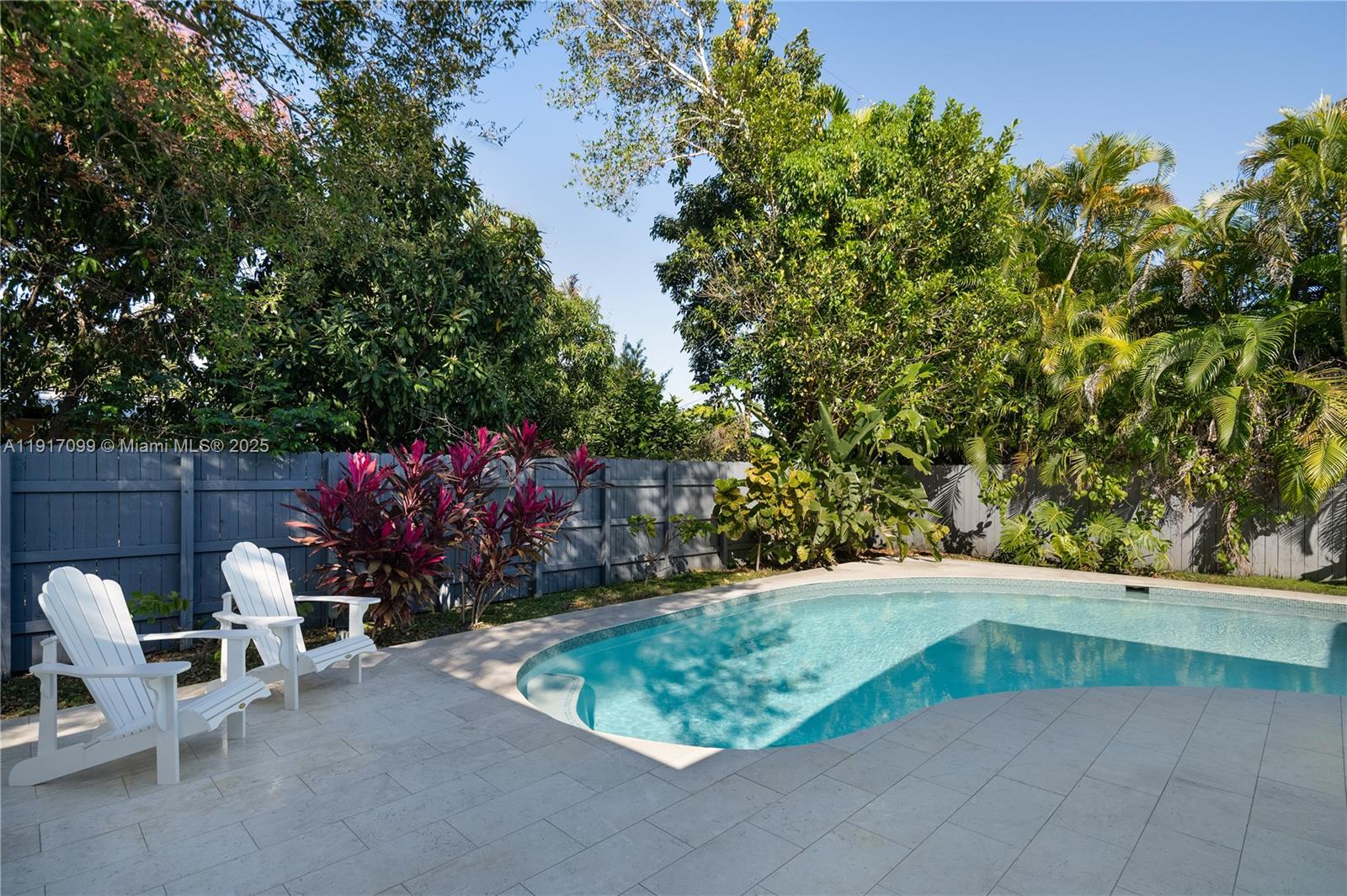 8445 SW 158th St Palmetto Bay, FL 33157