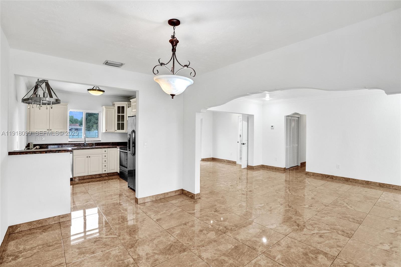 5801 SW 20th St Miami, FL 33155