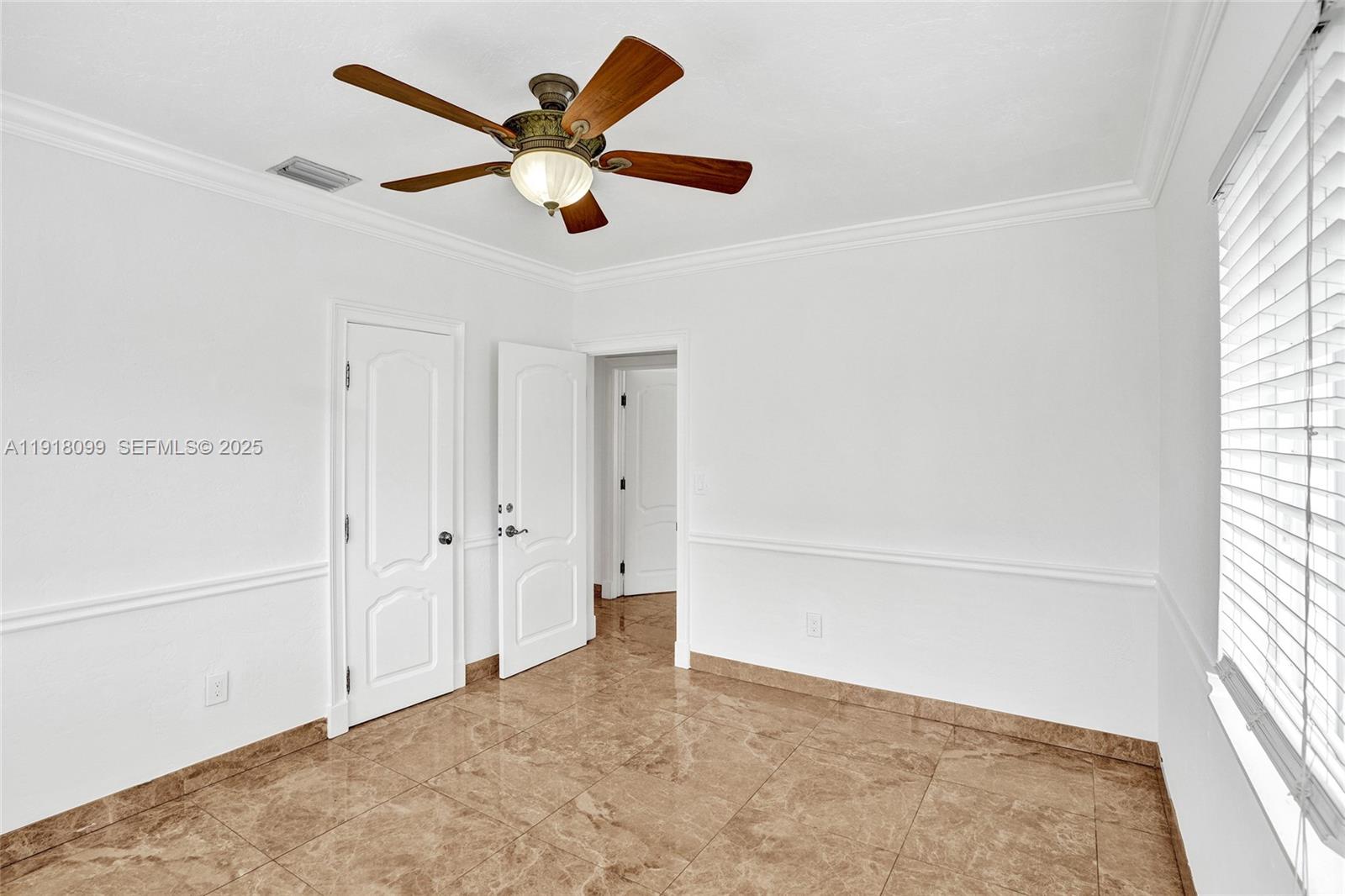 5801 SW 20th St Miami, FL 33155