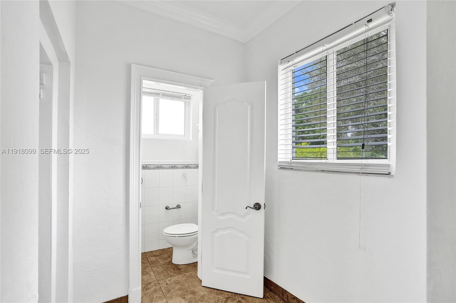 5801 SW 20th St Miami, FL 33155