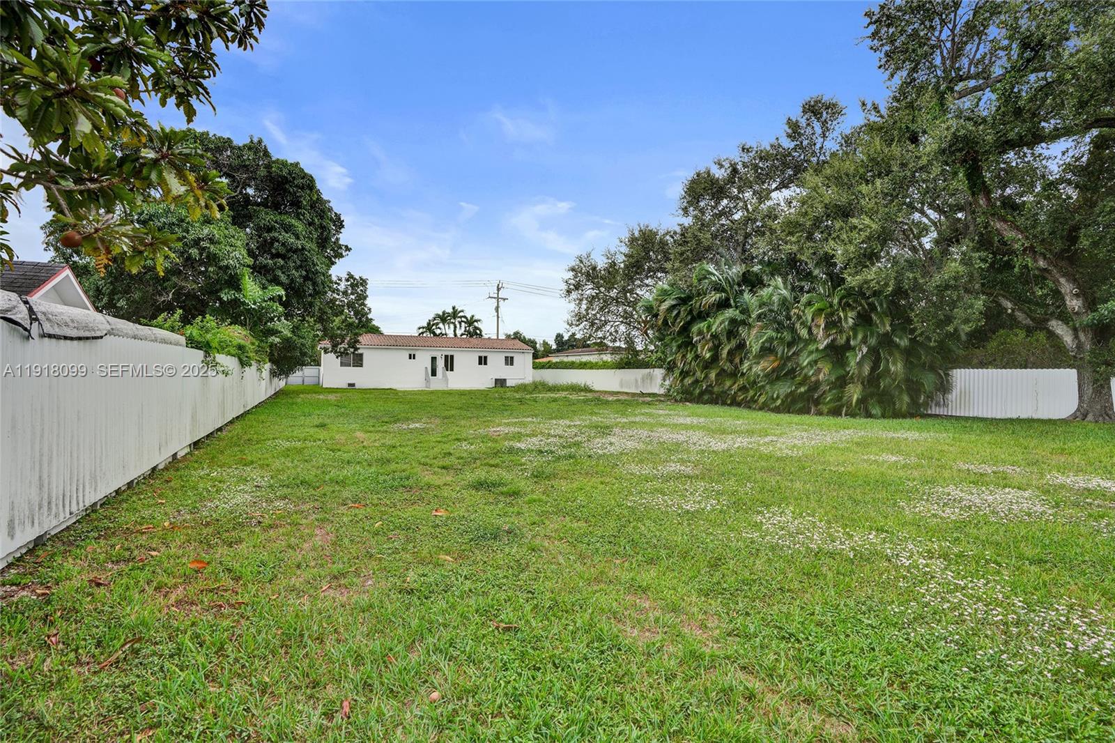 5801 SW 20th St Miami, FL 33155