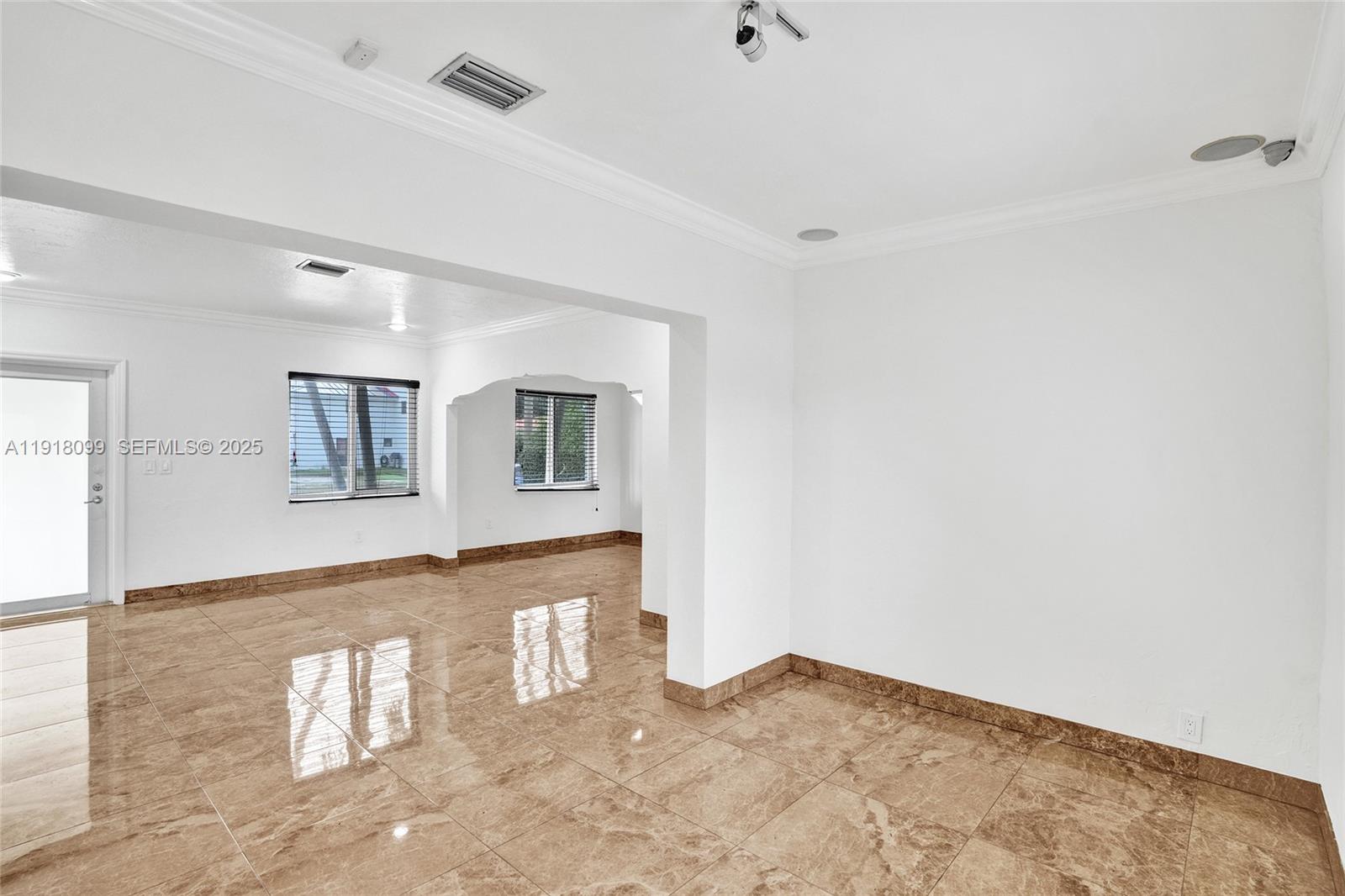 5801 SW 20th St Miami, FL 33155