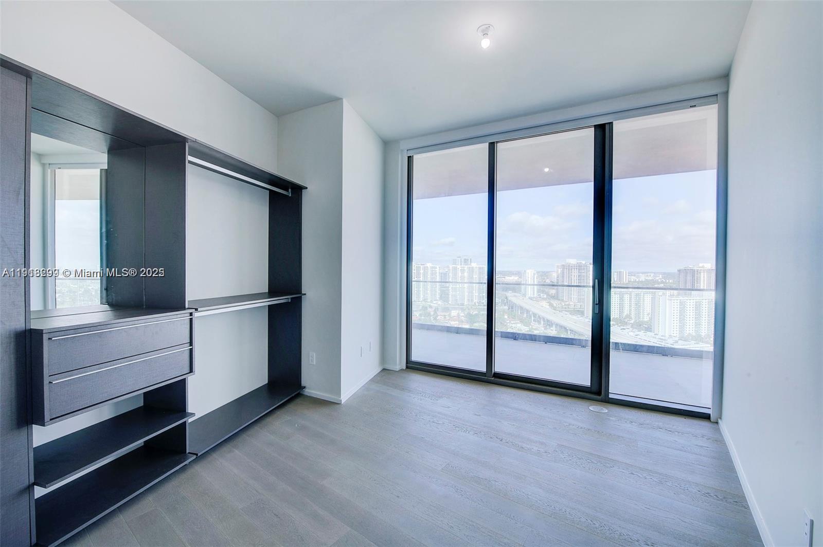 18975 Collins Ave #2205 Sunny Isles Beach, FL 33160