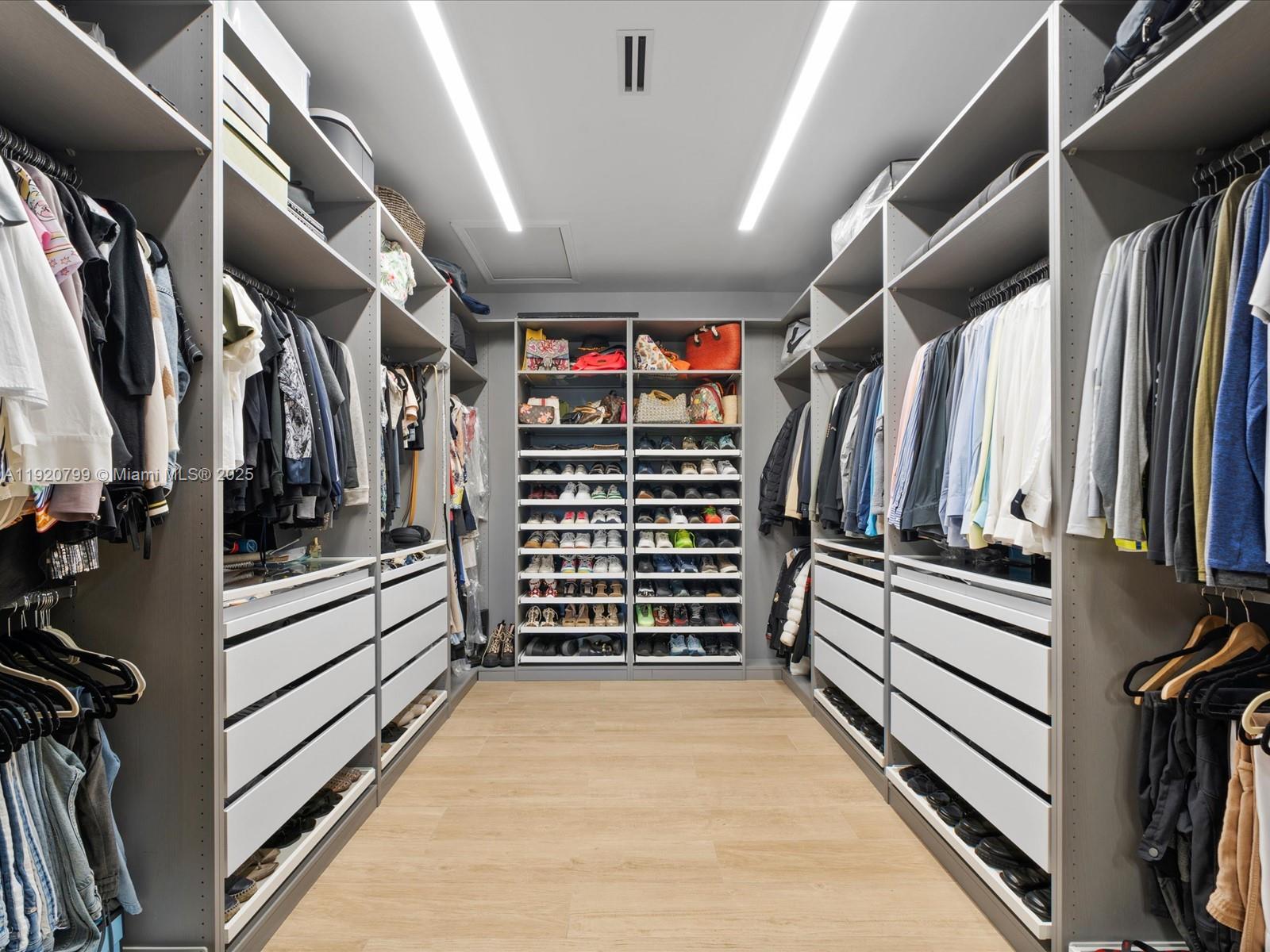 3753 NE 214th St #42 Aventura, FL 33180