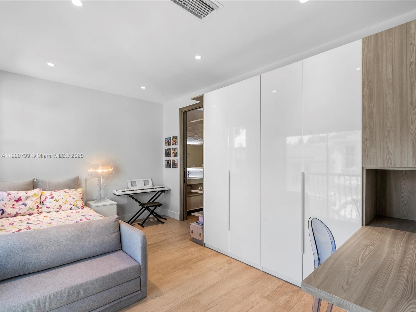 3753 NE 214th St #42 Aventura, FL 33180