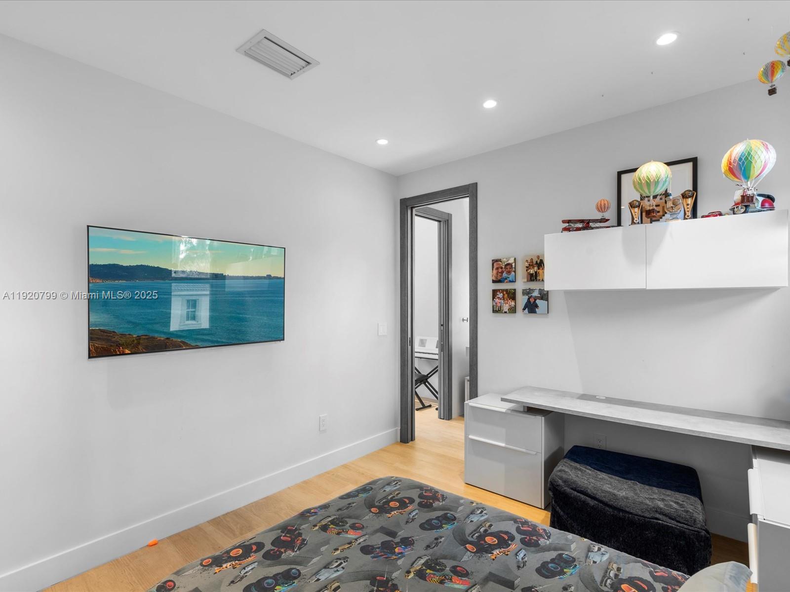 3753 NE 214th St #42 Aventura, FL 33180