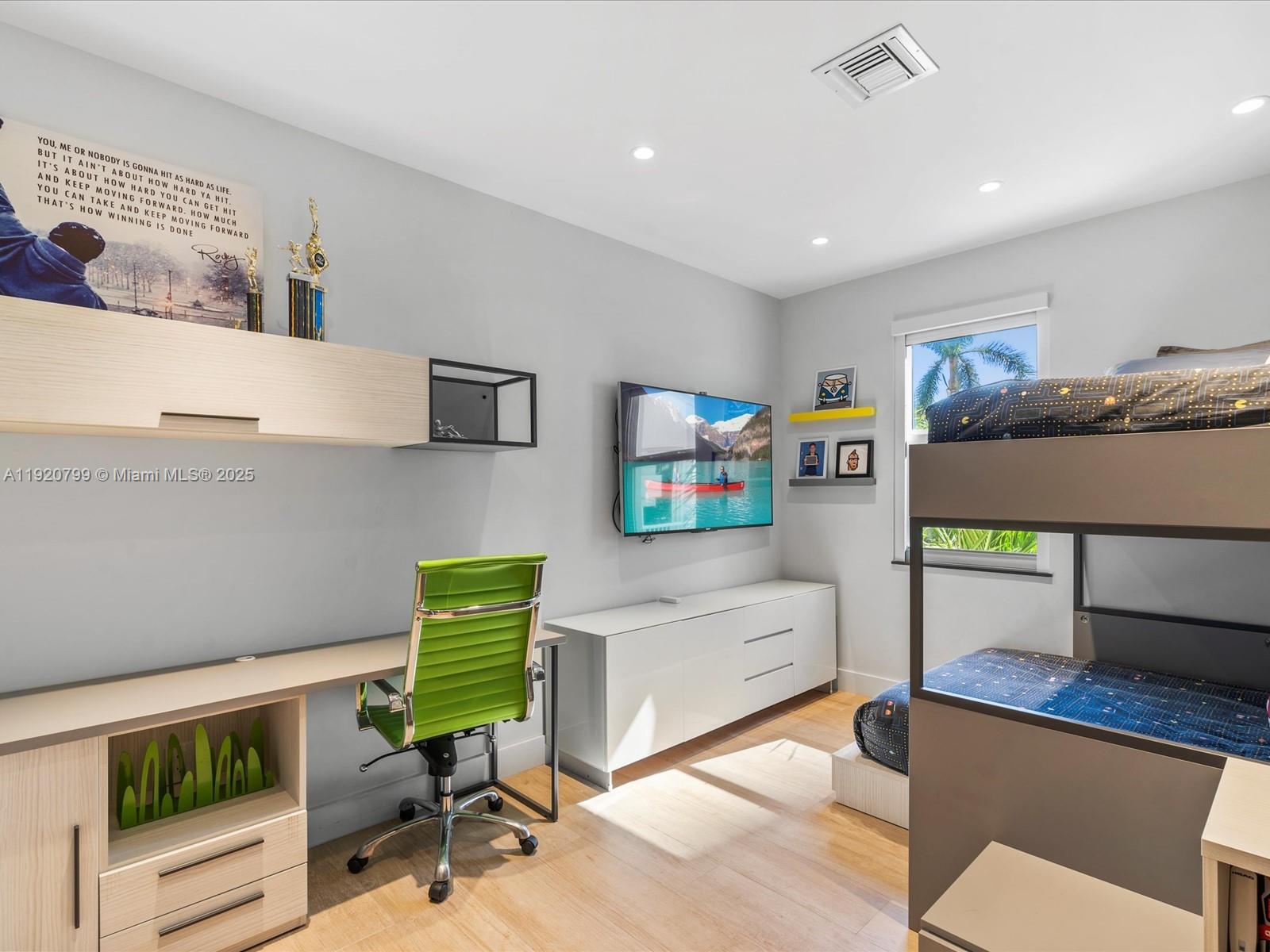 3753 NE 214th St #42 Aventura, FL 33180