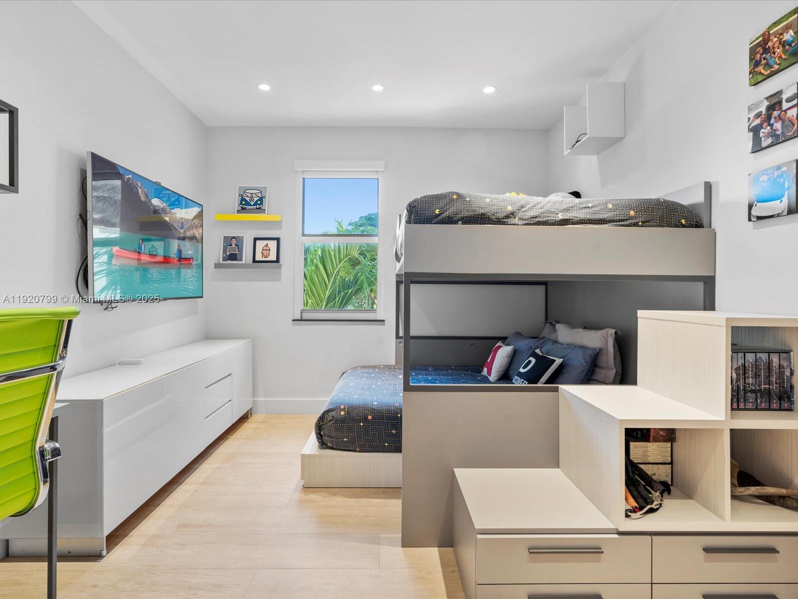 3753 NE 214th St #42 Aventura, FL 33180