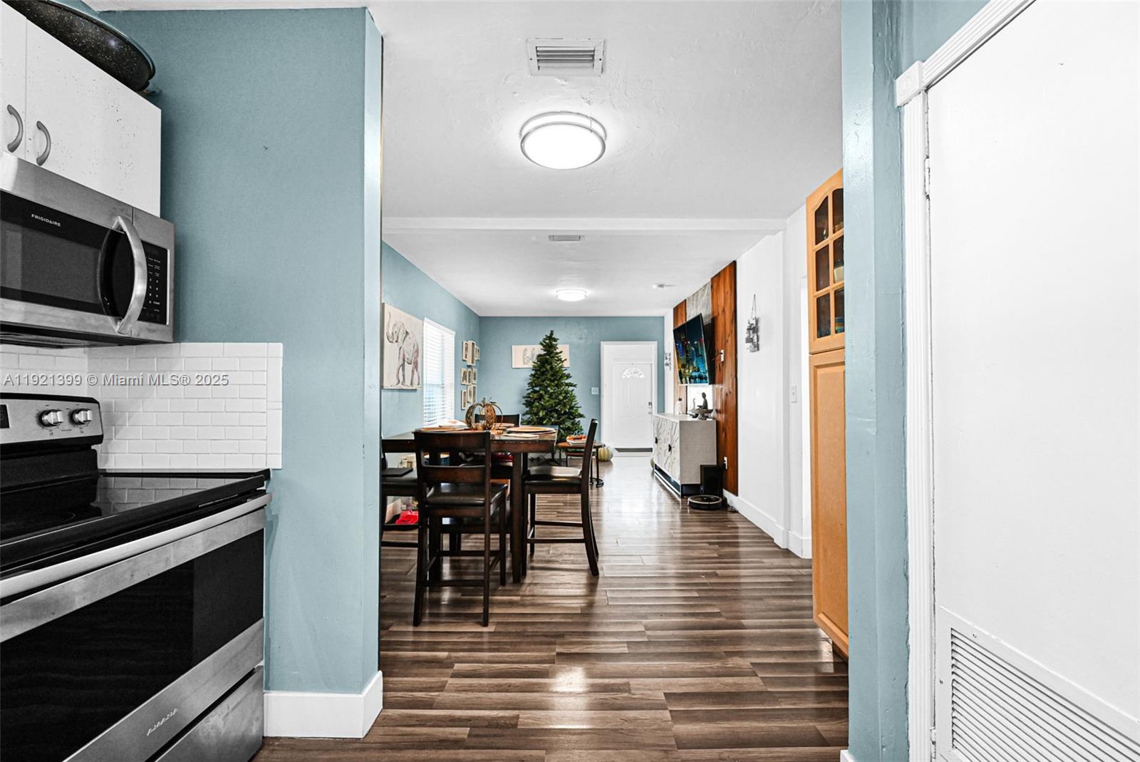 2040 NW 34th St Miami, FL 33142