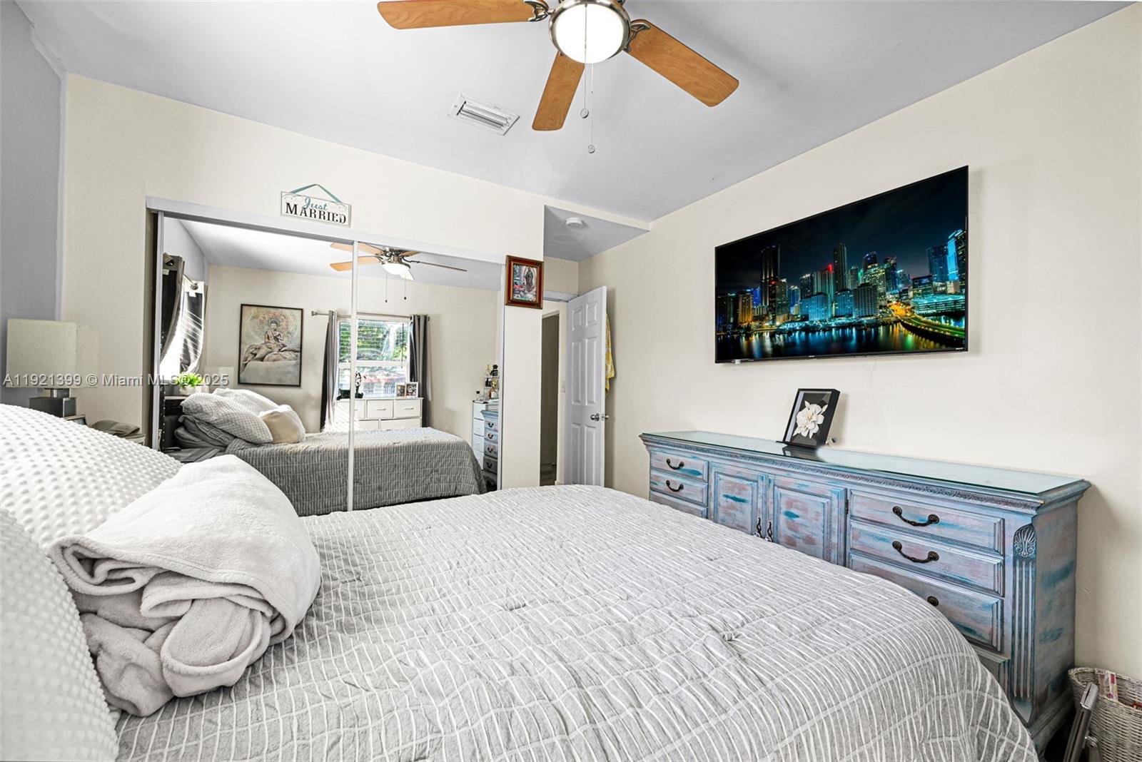 2040 NW 34th St Miami, FL 33142