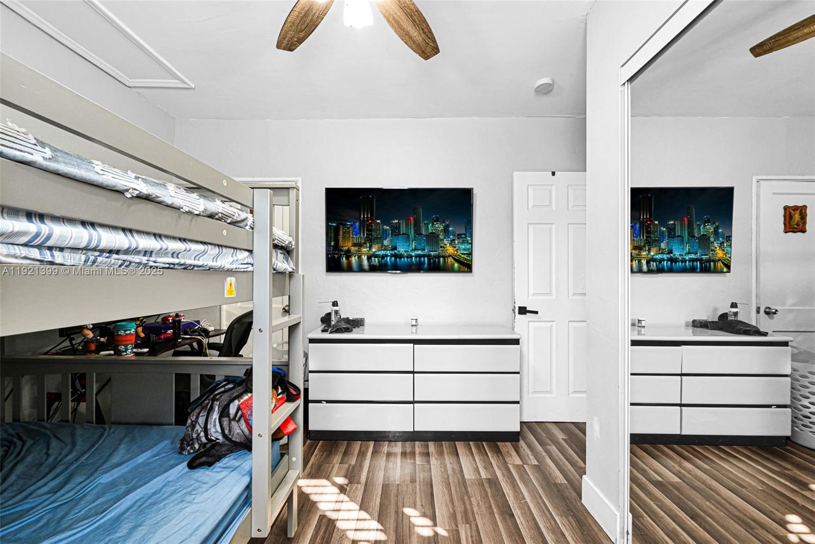 2040 NW 34th St Miami, FL 33142