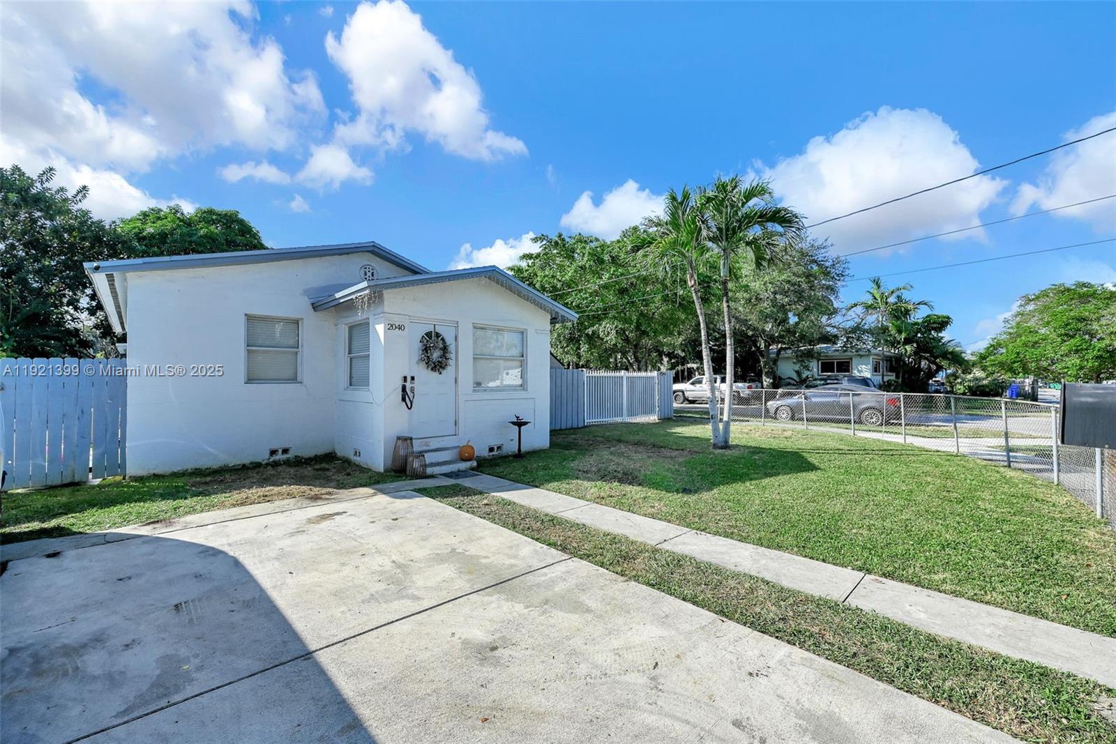 2040 NW 34th St Miami, FL 33142