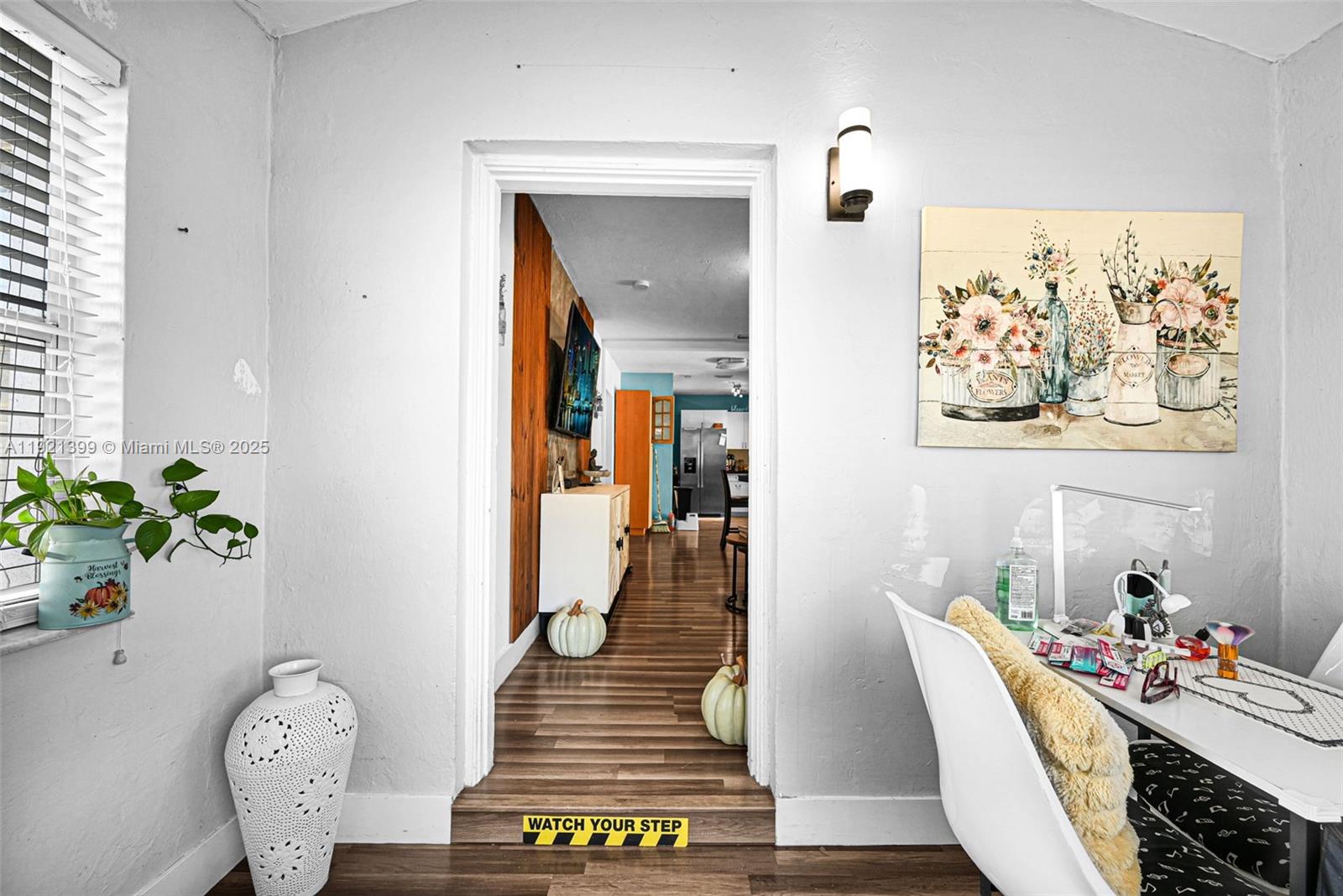 2040 NW 34th St Miami, FL 33142