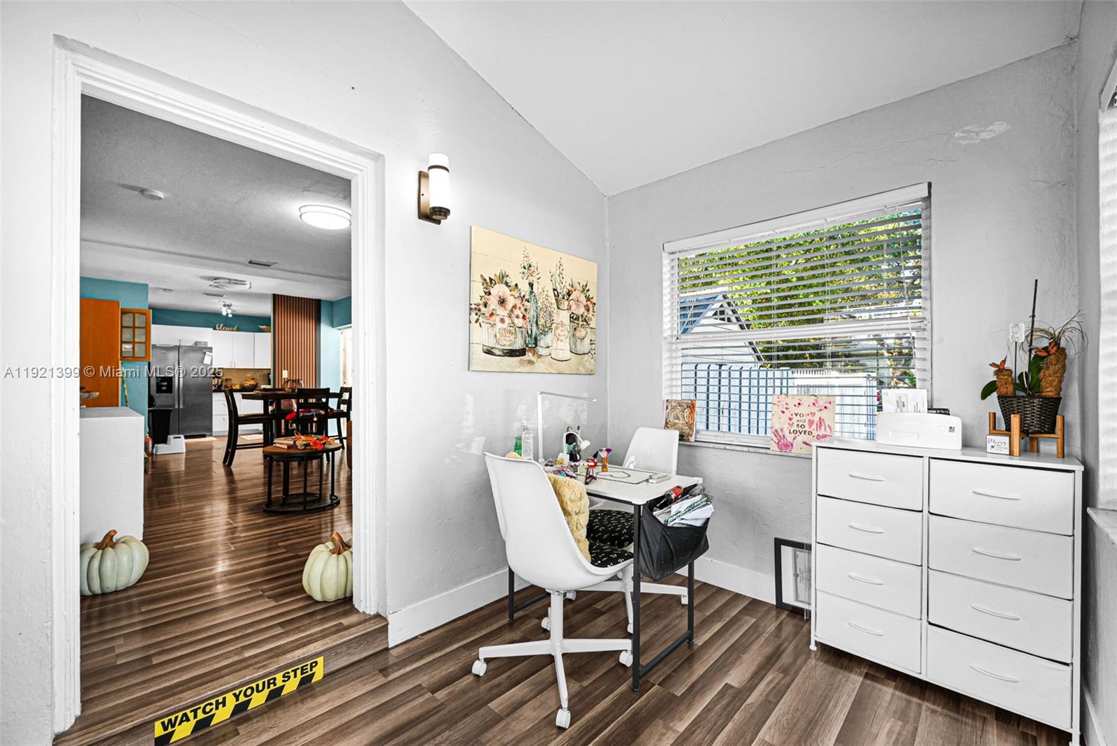 2040 NW 34th St Miami, FL 33142