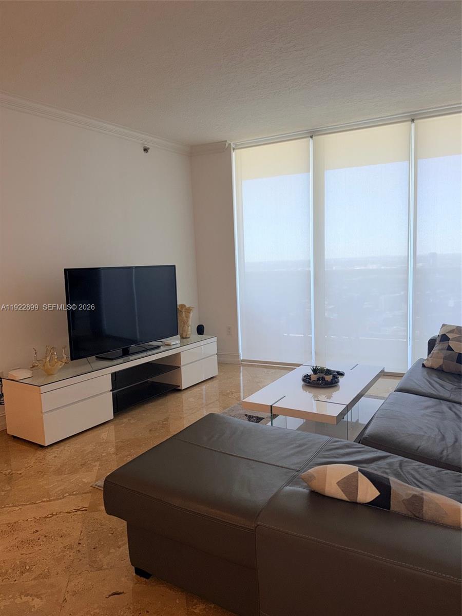 1800 S Ocean Dr #LP4206 Hallandale Beach, FL 33009