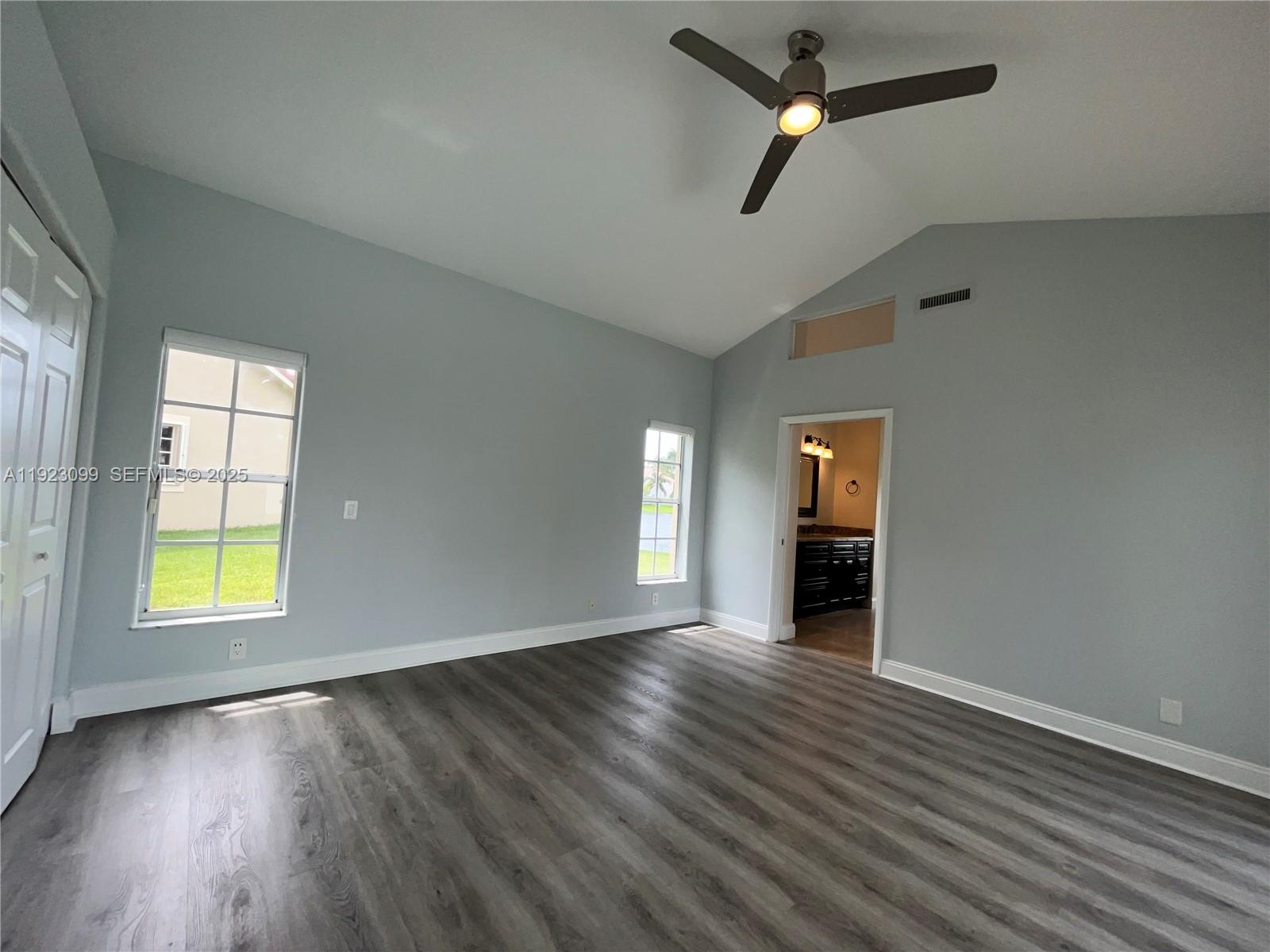 1127 Laguna Spgs Dr Weston, FL 33326