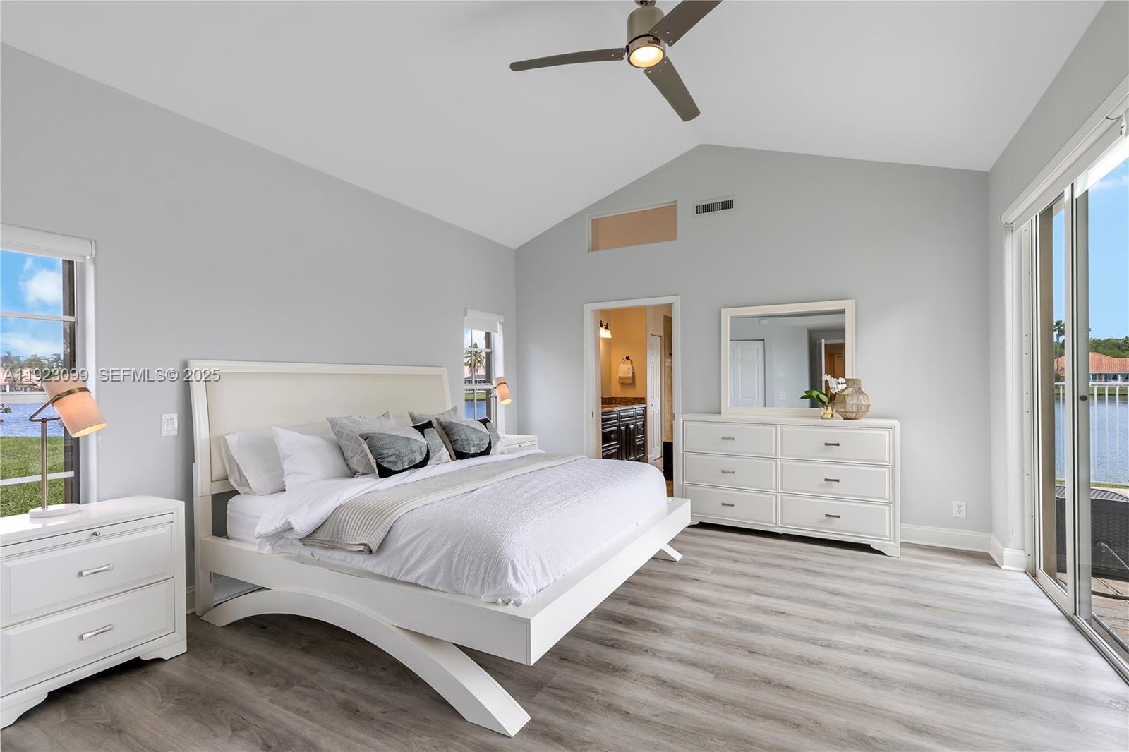 1127 Laguna Spgs Dr Weston, FL 33326