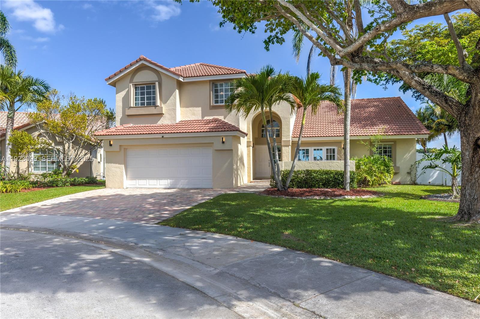 1127 Laguna Spgs Dr Weston, FL 33326