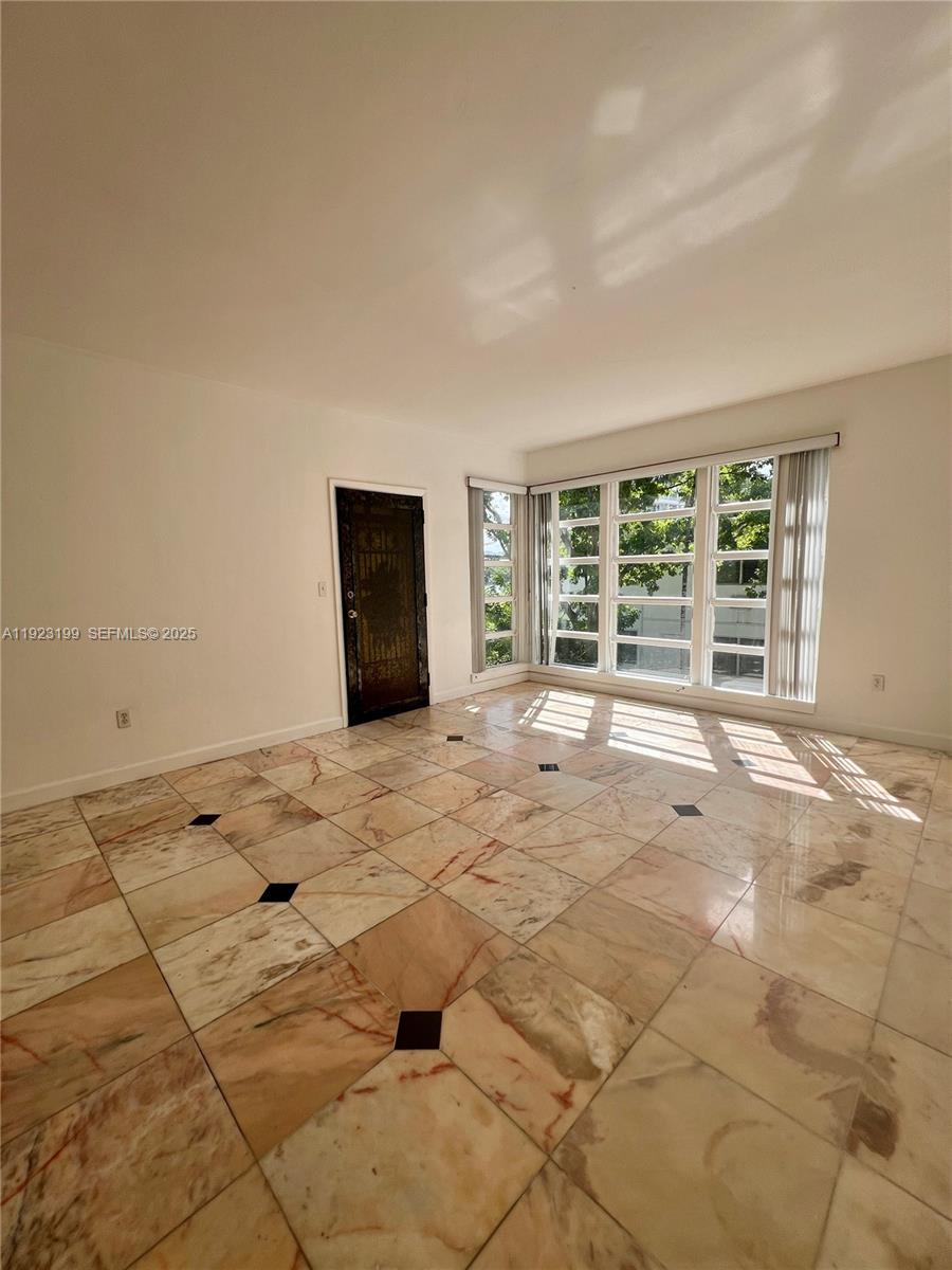 9350 E Bay Hbr Dr #6