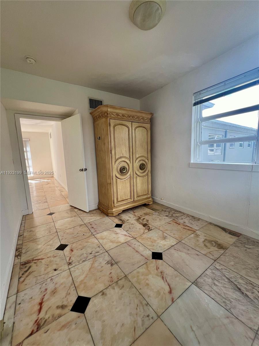 9350 E Bay Hbr Dr #6 Bay Harbor Islands, FL 33154