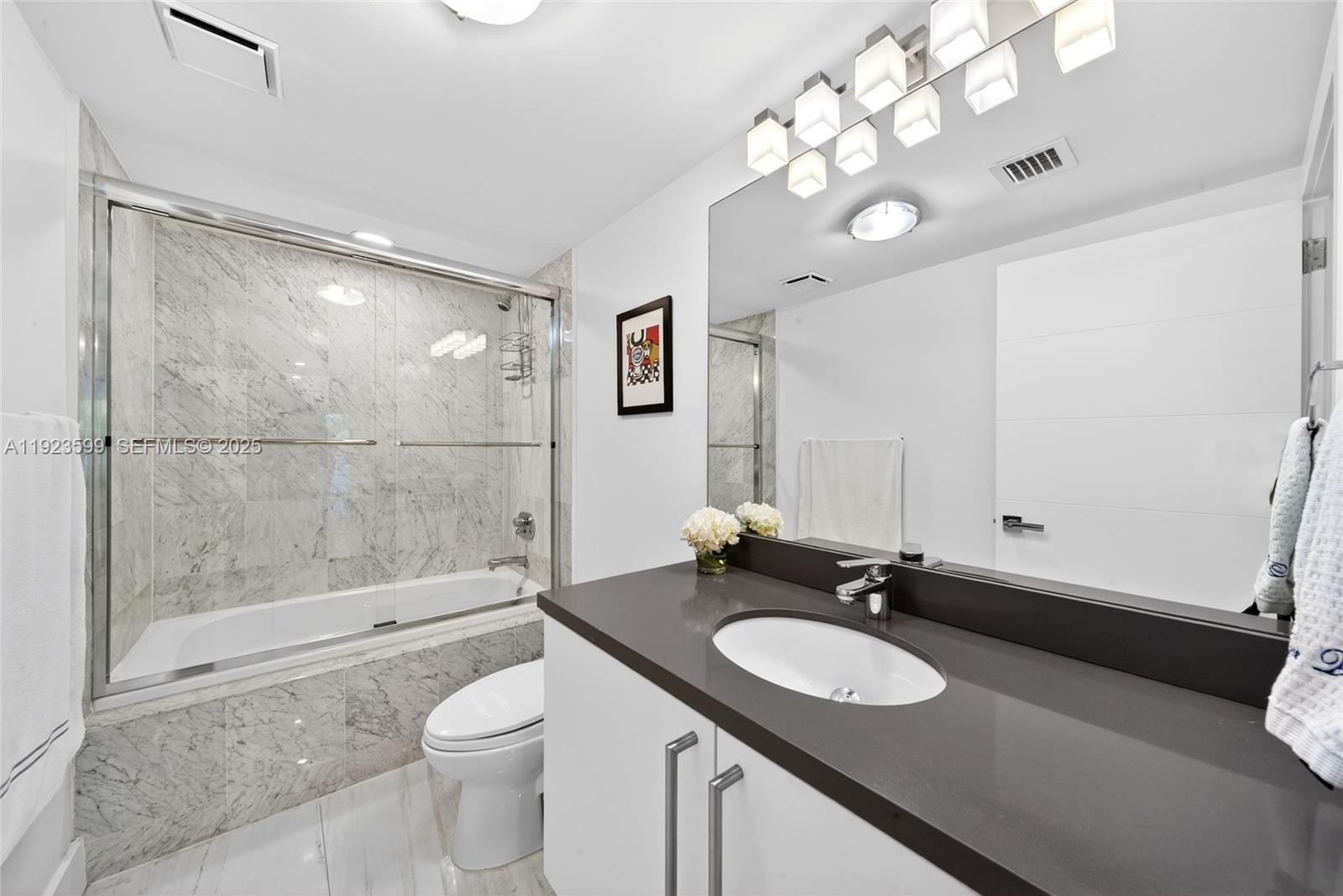 226 Ocean Dr #3C Miami Beach, FL 33139