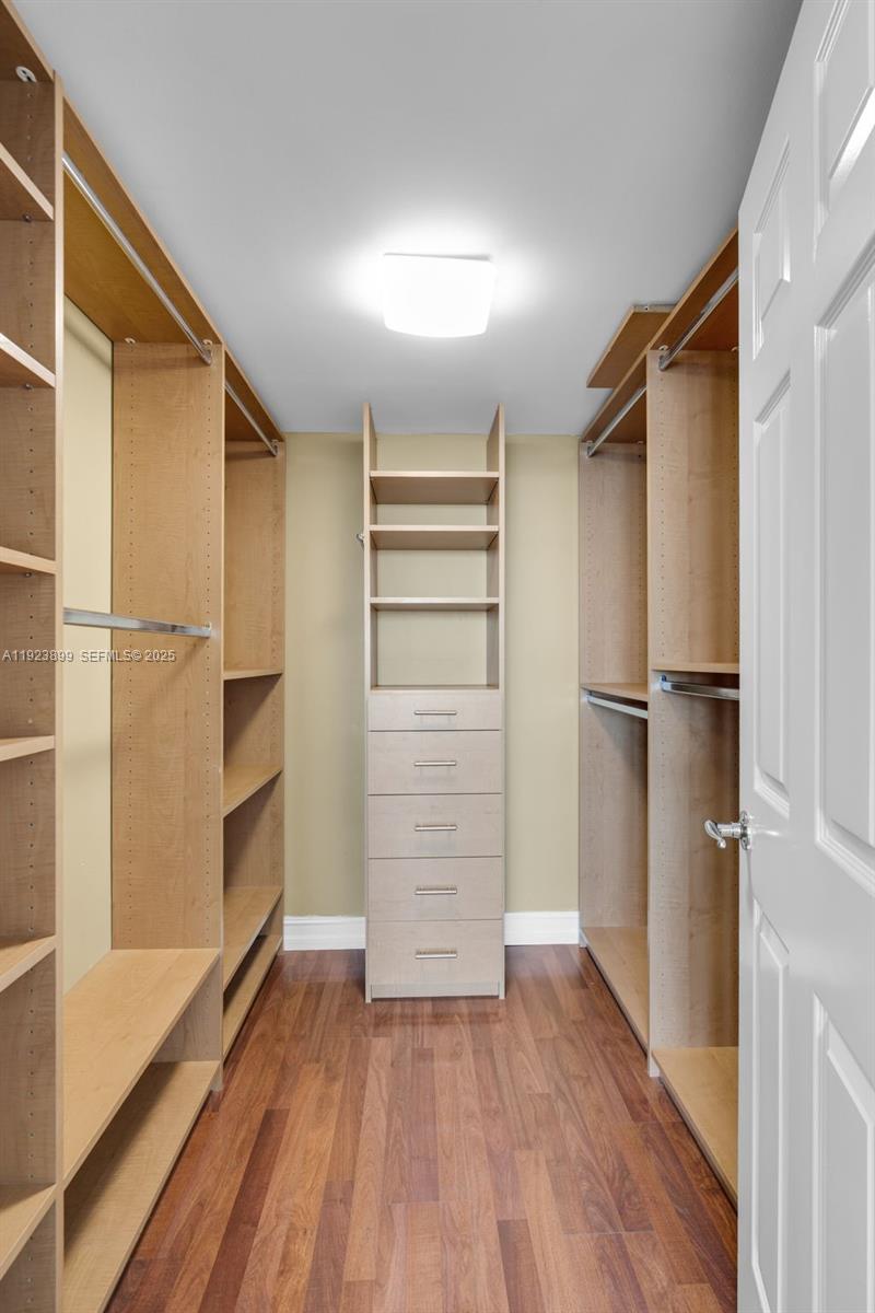 800 Claughton Is Dr #1202 Miami, FL 33131