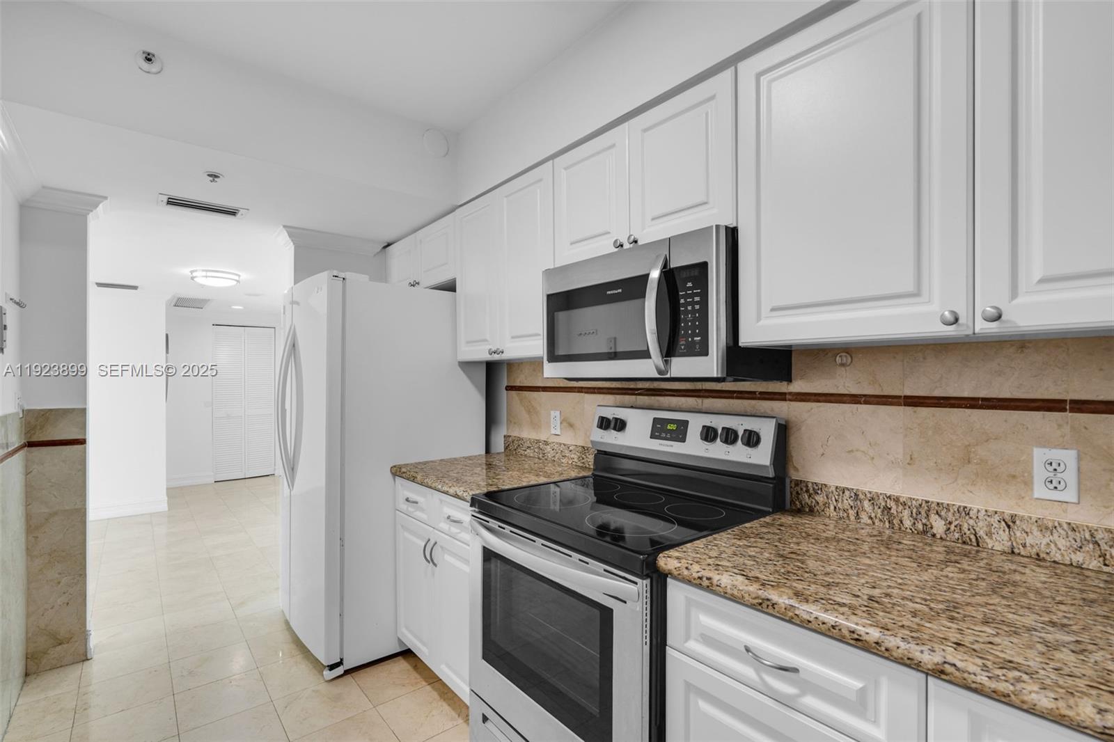 800 Claughton Is Dr #1202 Miami, FL 33131