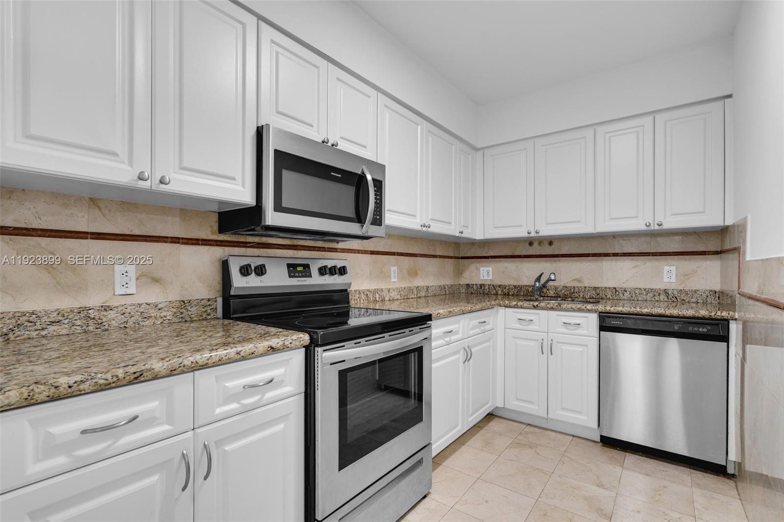 800 Claughton Is Dr #1202 Miami, FL 33131