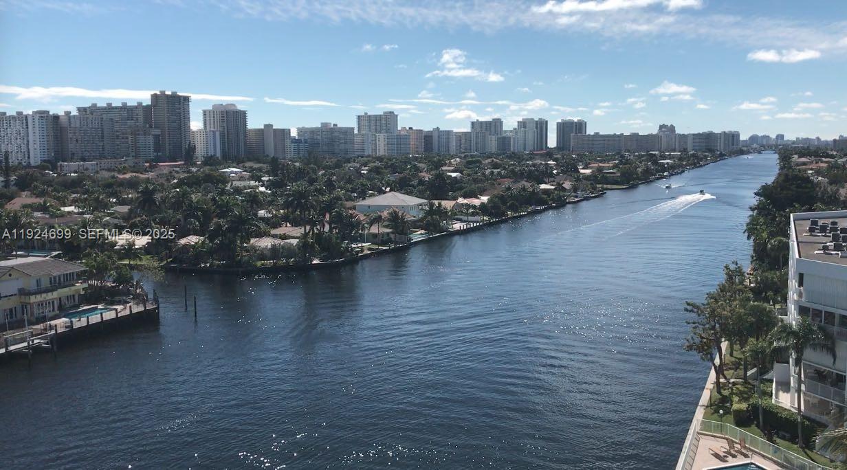 3100 NE 48th St #914