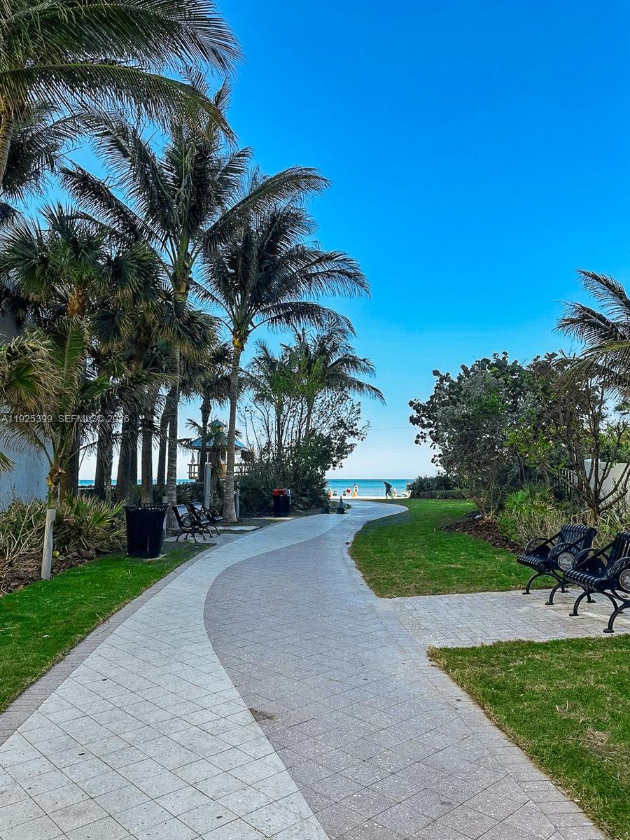 image Arlen House Condo15