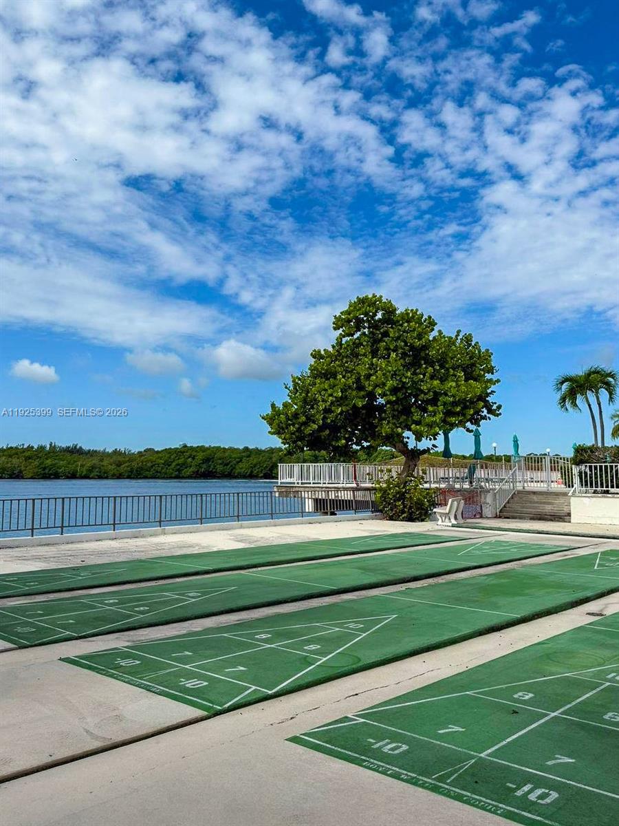 image Arlen House Condo18