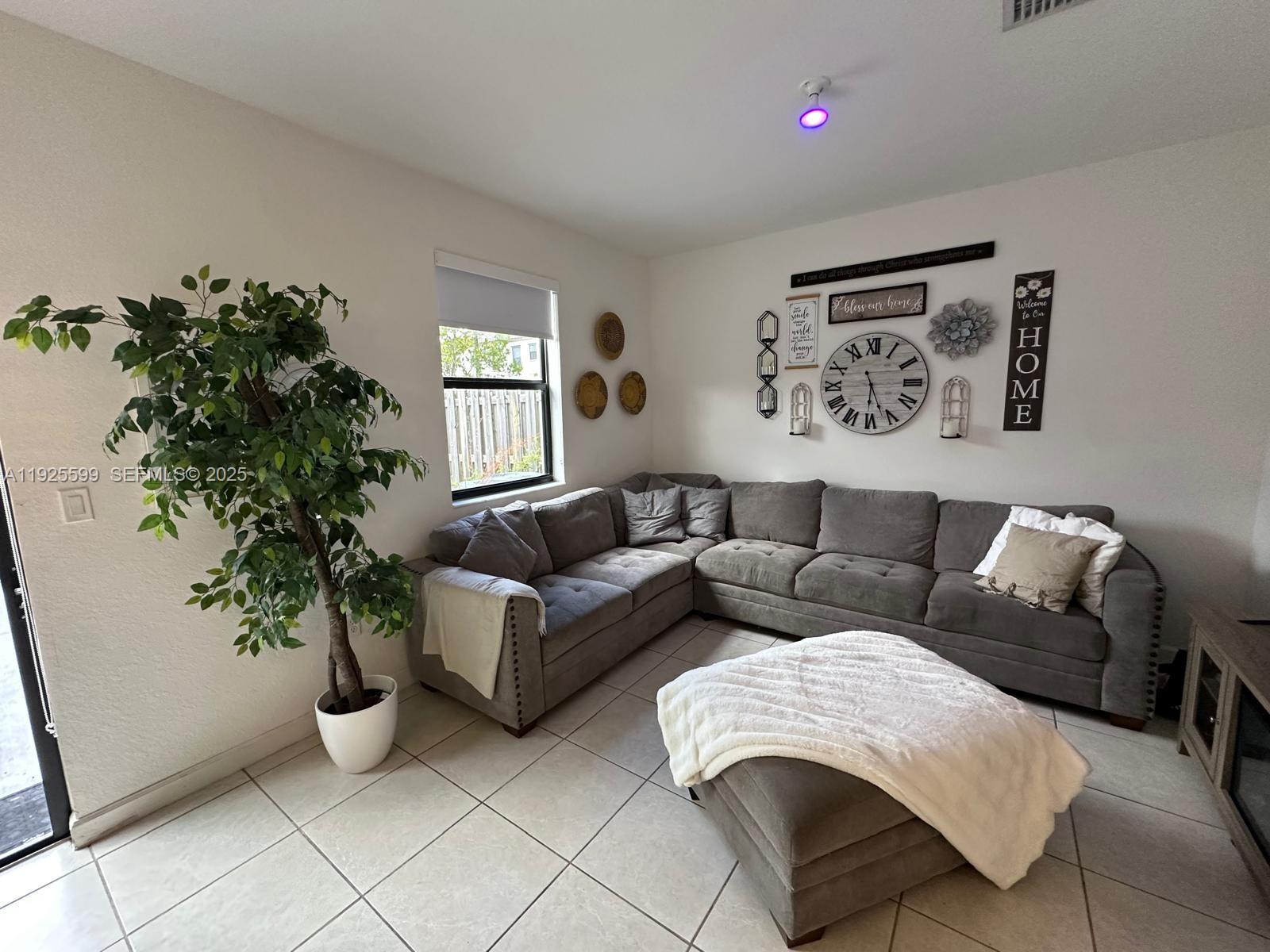 22952 SW 127th Ct #1 Miami, FL 33170